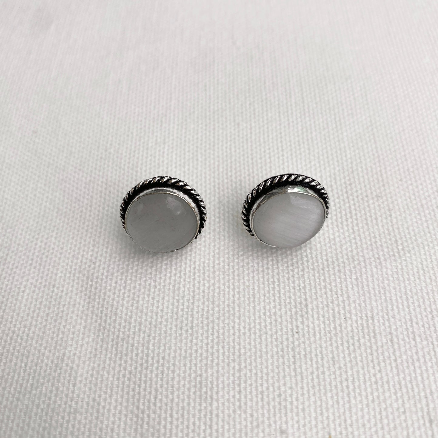 STONE (NECKLACE, EARRING AND RING) SET
