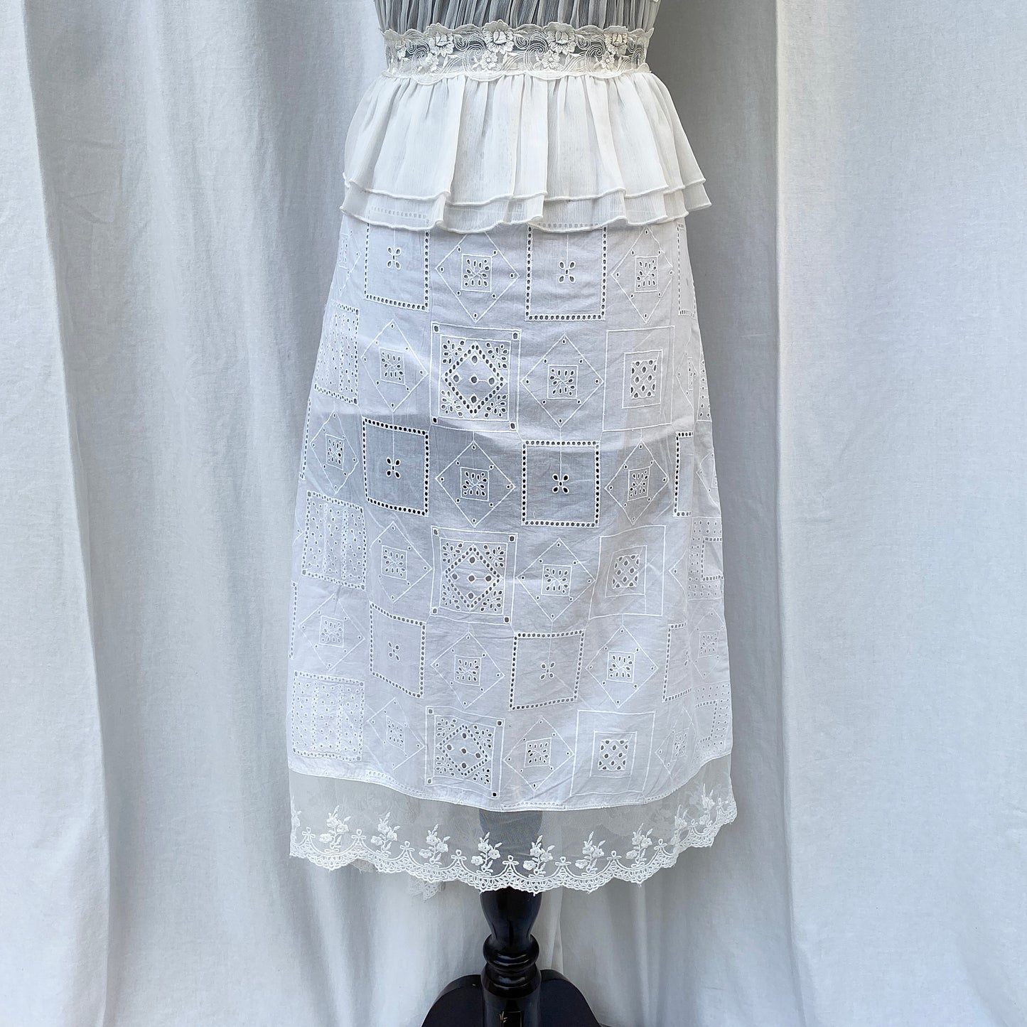 WHITE EYELET MAXI SKIRT FROM FREE PEOPLE (Sizes available)