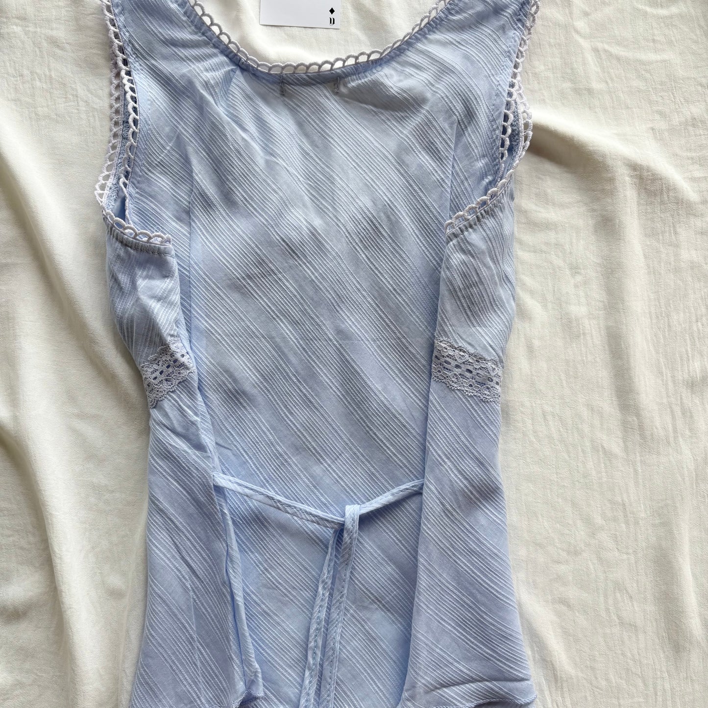 DAINTY BLUE TOP (Bust : 30-34, Upper Waist : 24-28)