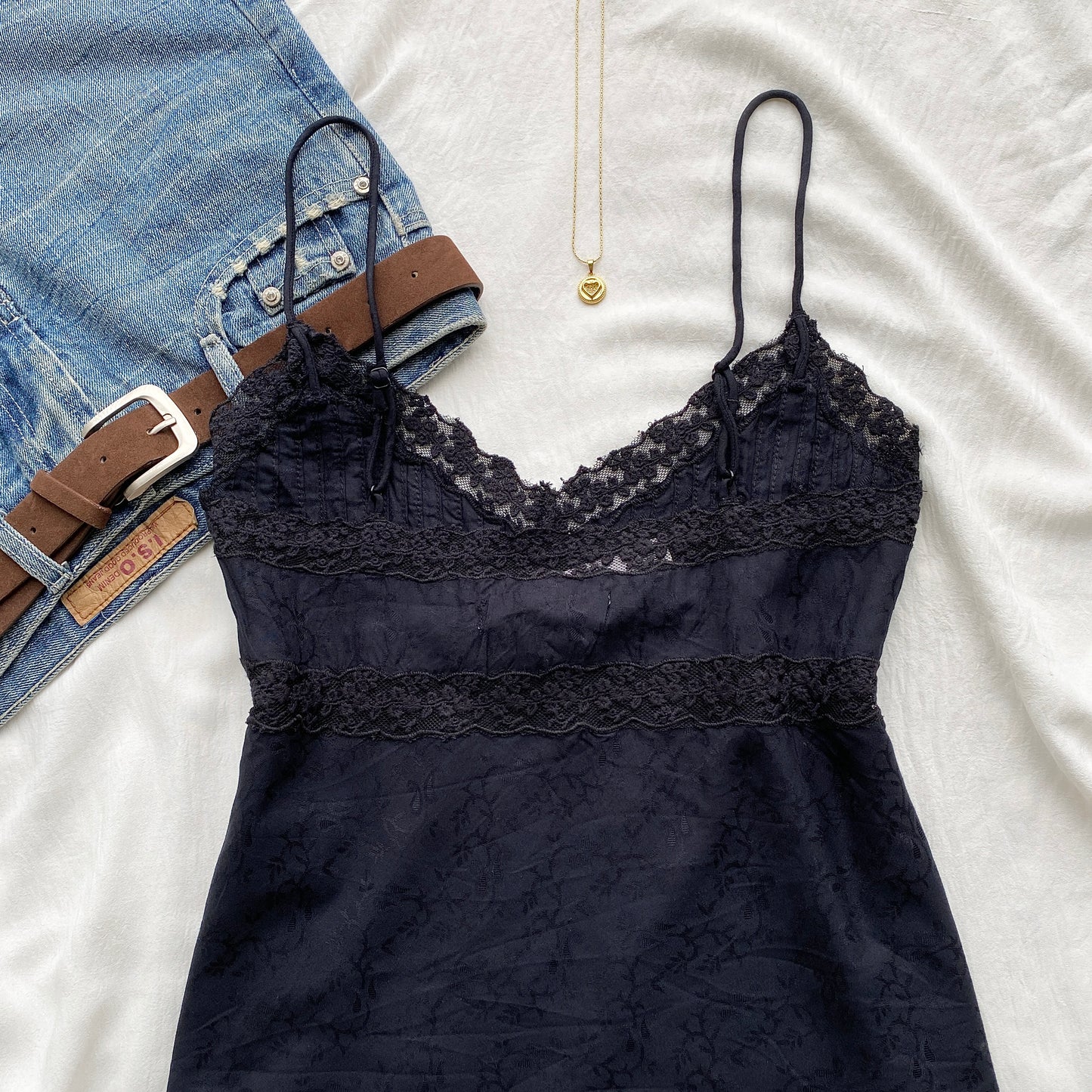 BLACK CAMI TOP FROM URBAN OUTFITTERS (Bust : 32-34, Upper Waist : 26-32)