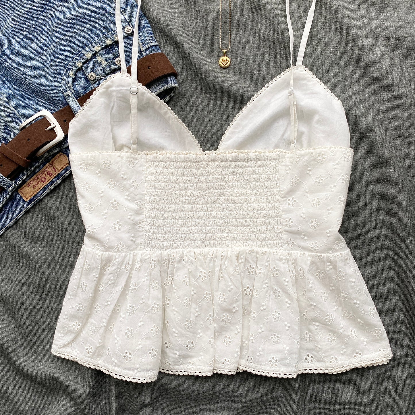 WHITE EYELET TOP (Bust : 38-40, Upper Waist : 28-34)
