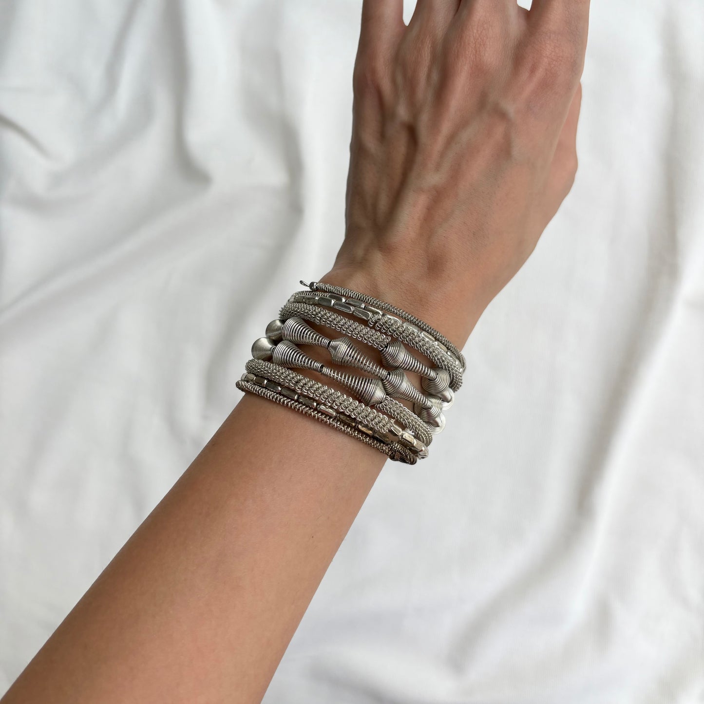 SILVER OXIDISED SPIRAL BRACLET