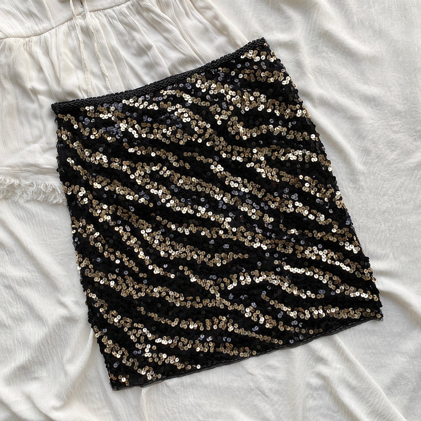 SEQUINNED SKIRT FROM MANGO (Waist : 26-29)