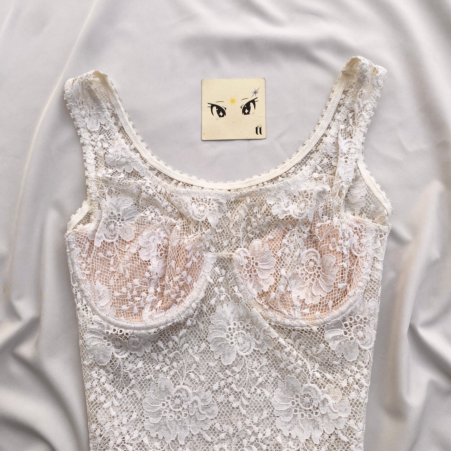 WHITE LACE BUSTIER TOP