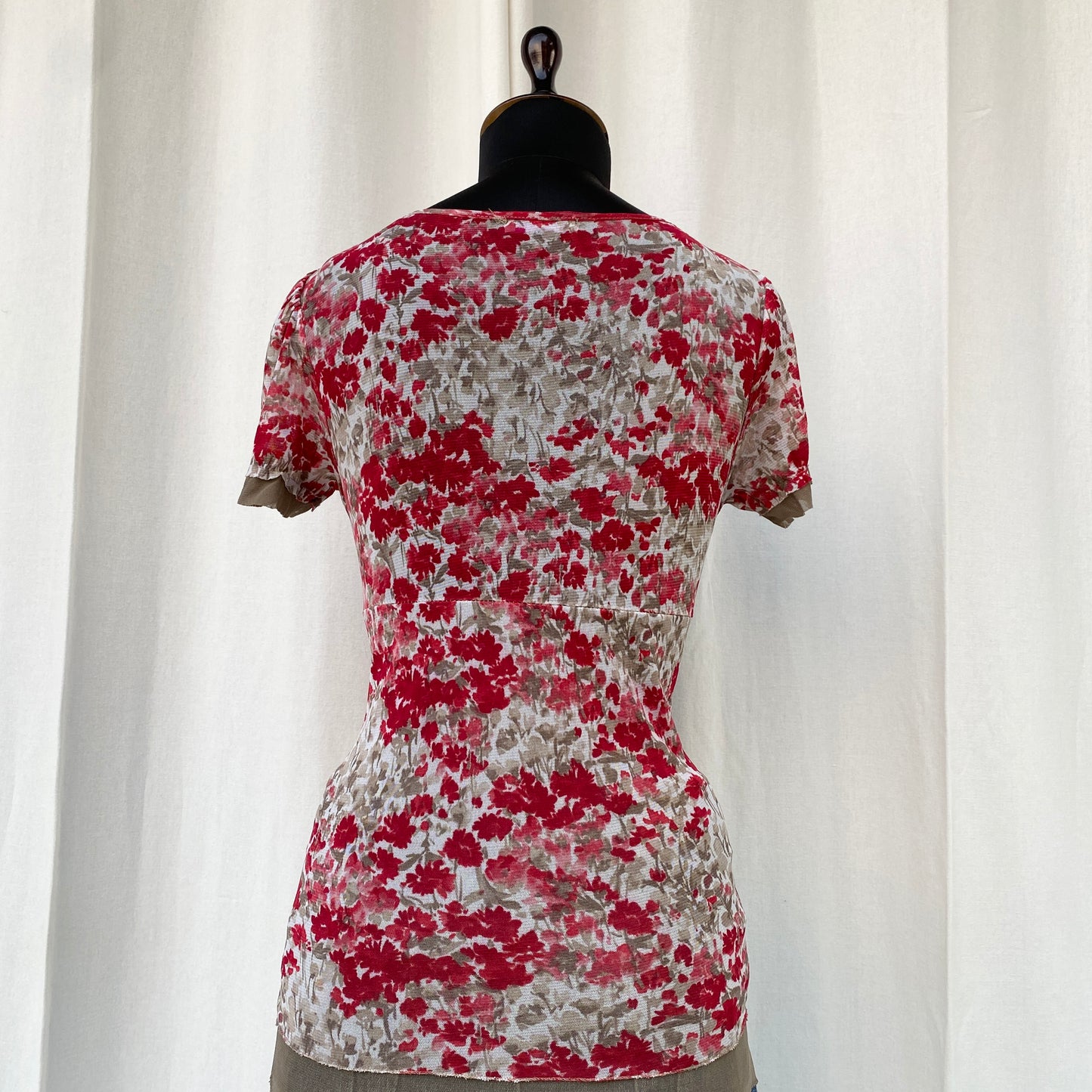 Y2K FLORAL TOP (Bust : 30-34, Upper Waist : 23-28)