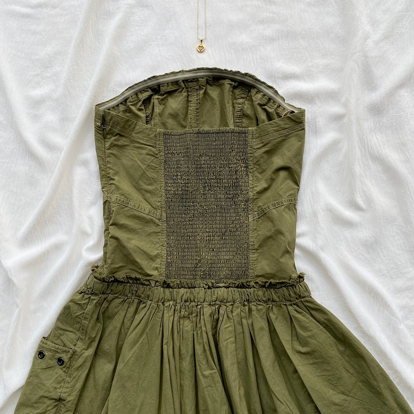 OLIVE GREEN DRESS FROM URBAN OUTFITTERS (Bust : 34-36, Upper Waist : 26-30)