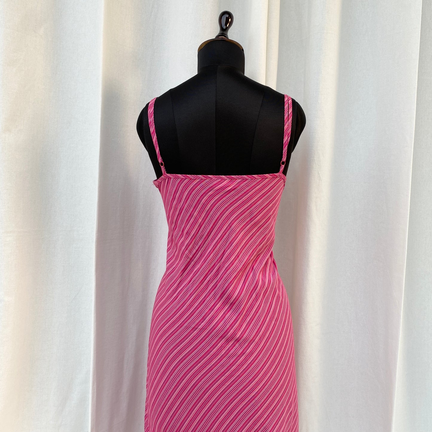 Y2K PINK STRIPED DRESS FROM SPORTSGIRL (Bust : 36-40, Upper Waist : 30-38)