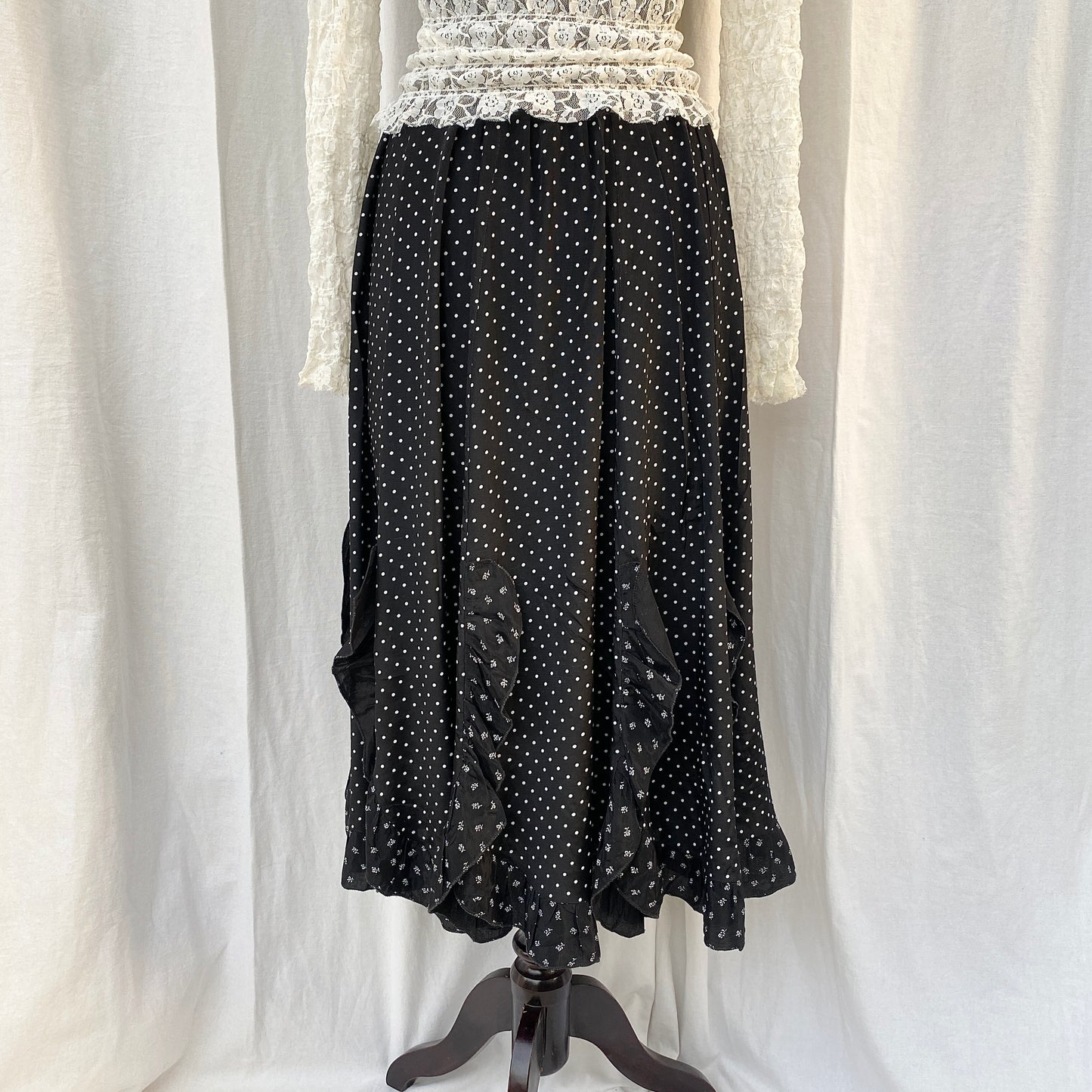 POLKA DOT MAXI SKIRT (Waist : 26-28)