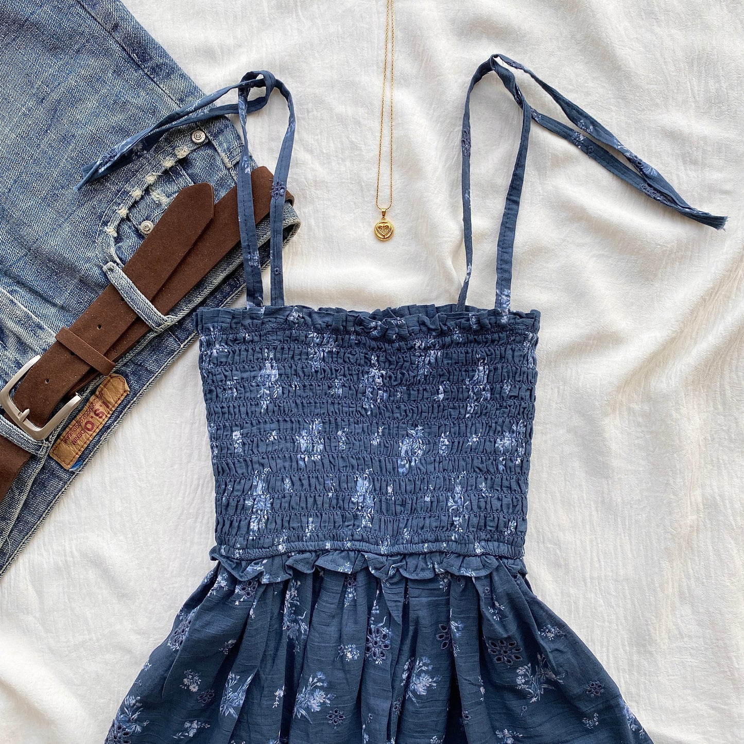 BLUE FLORAL TOP FROM AMERICAN EAGLE (Sizes available)