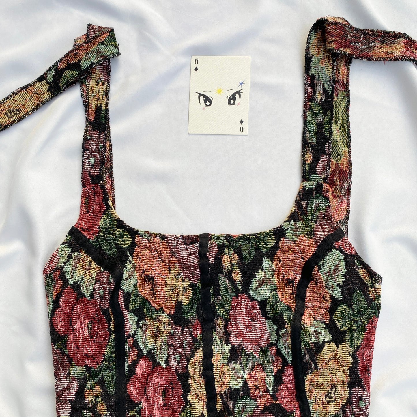 FLORAL TAPESTRY CORSET (Bust : 34-36, Upper Waist : 28-32)