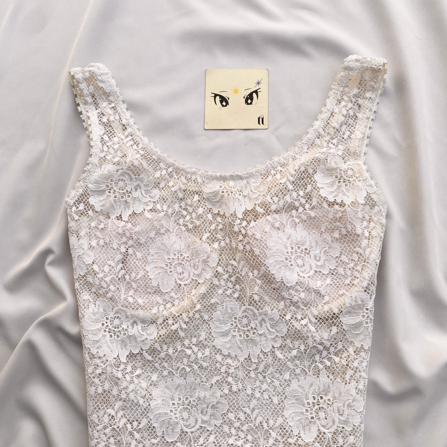 WHITE LACE BUSTIER TOP