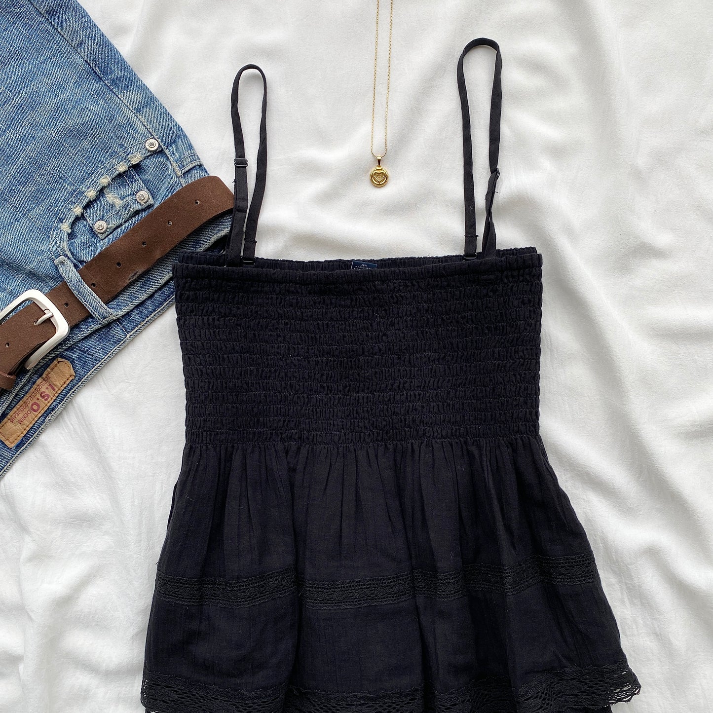 BLACK BABYDOLL TOP FROM AMERICAN EAGLE (Bust : 30-34, Upper Waist : 24-28)