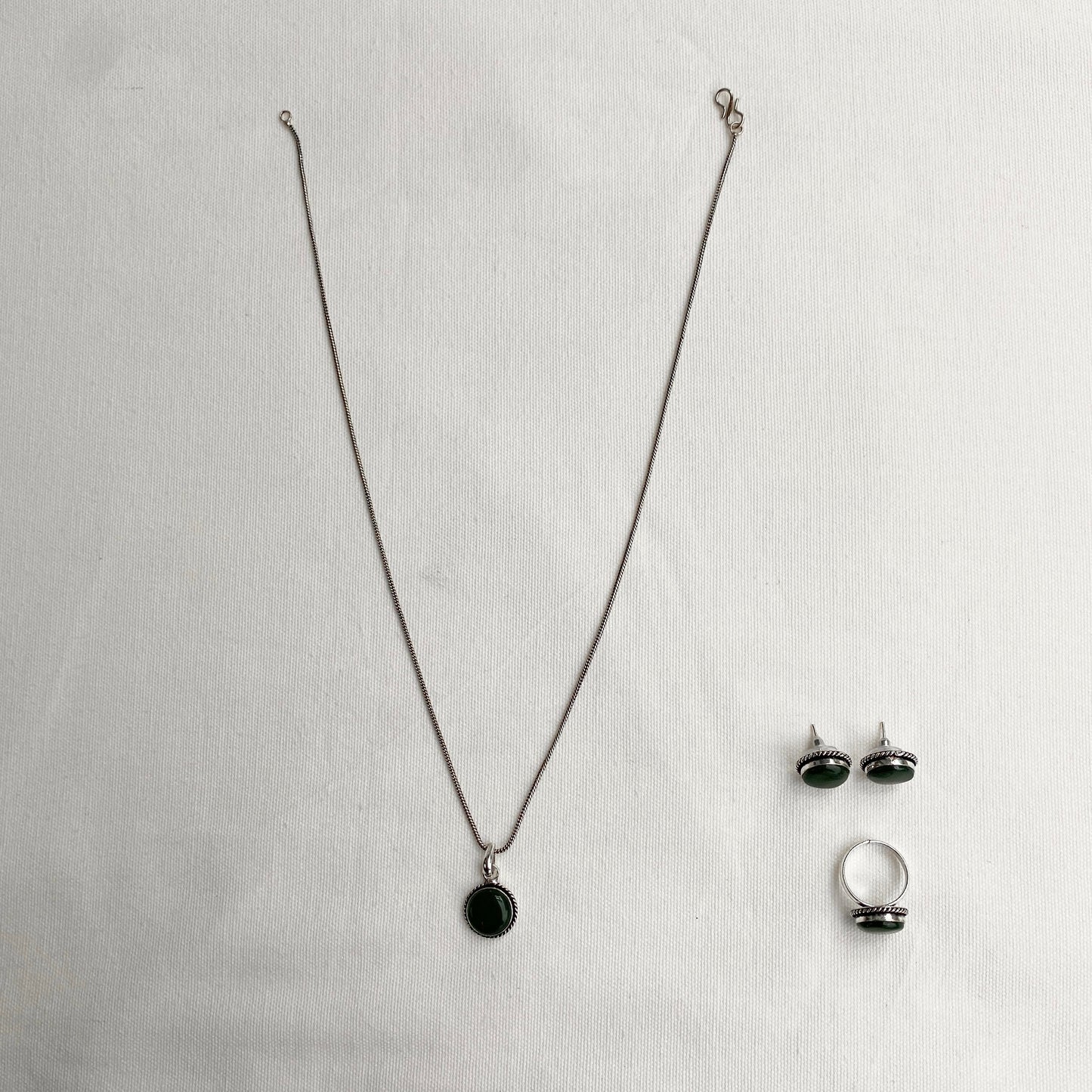 STONE (NECKLACE, EARRING AND RING) SET