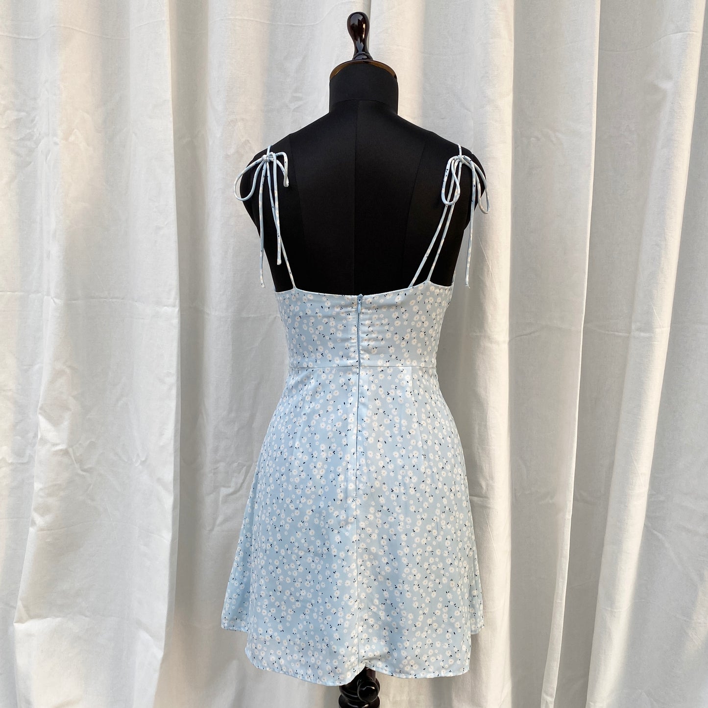 BLUE DAISY DRESS (Bust : 30-32, Upper Waist : 25-27)