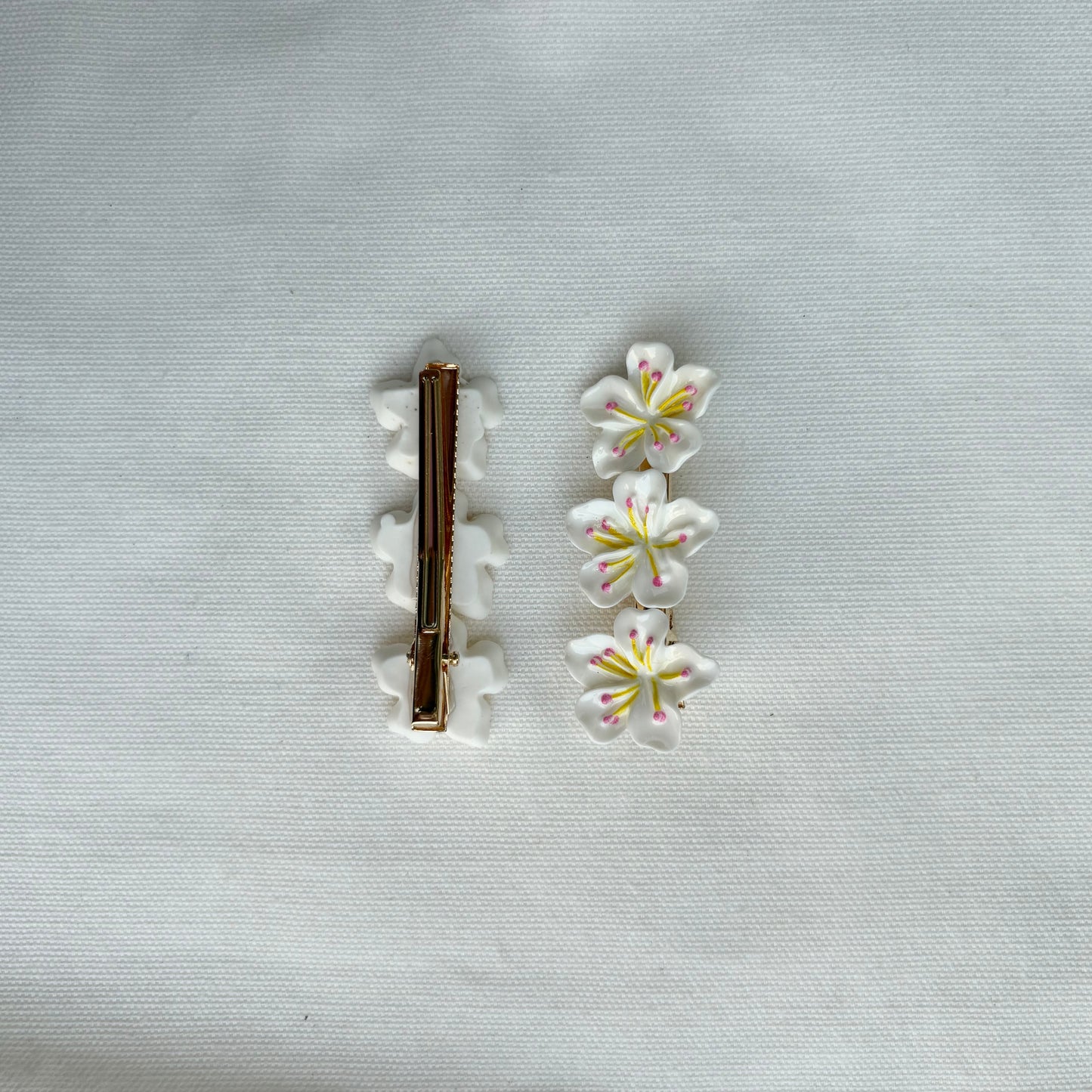WHITE CLIP (set of two)