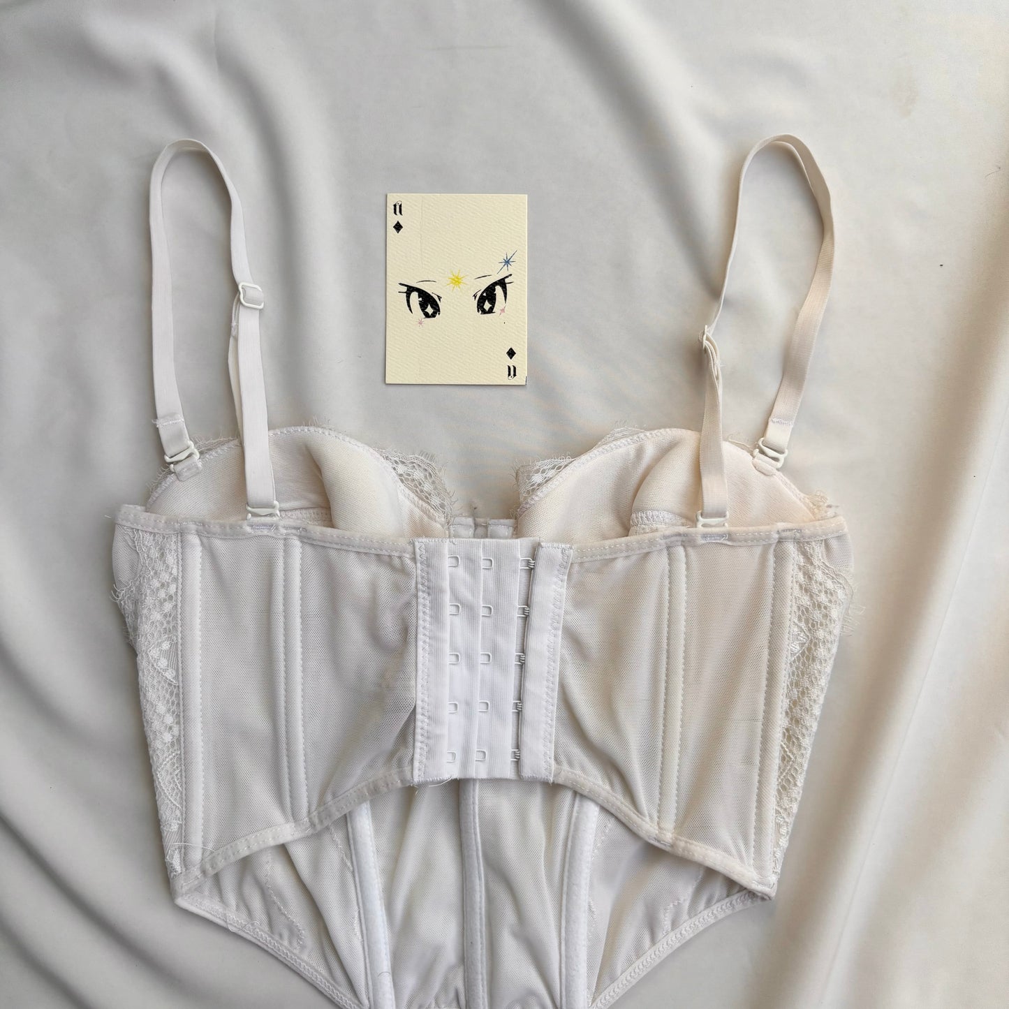 WHITE LACE CORSET (Bust : 30C/32B/34A, Upper Waist : 23-26)