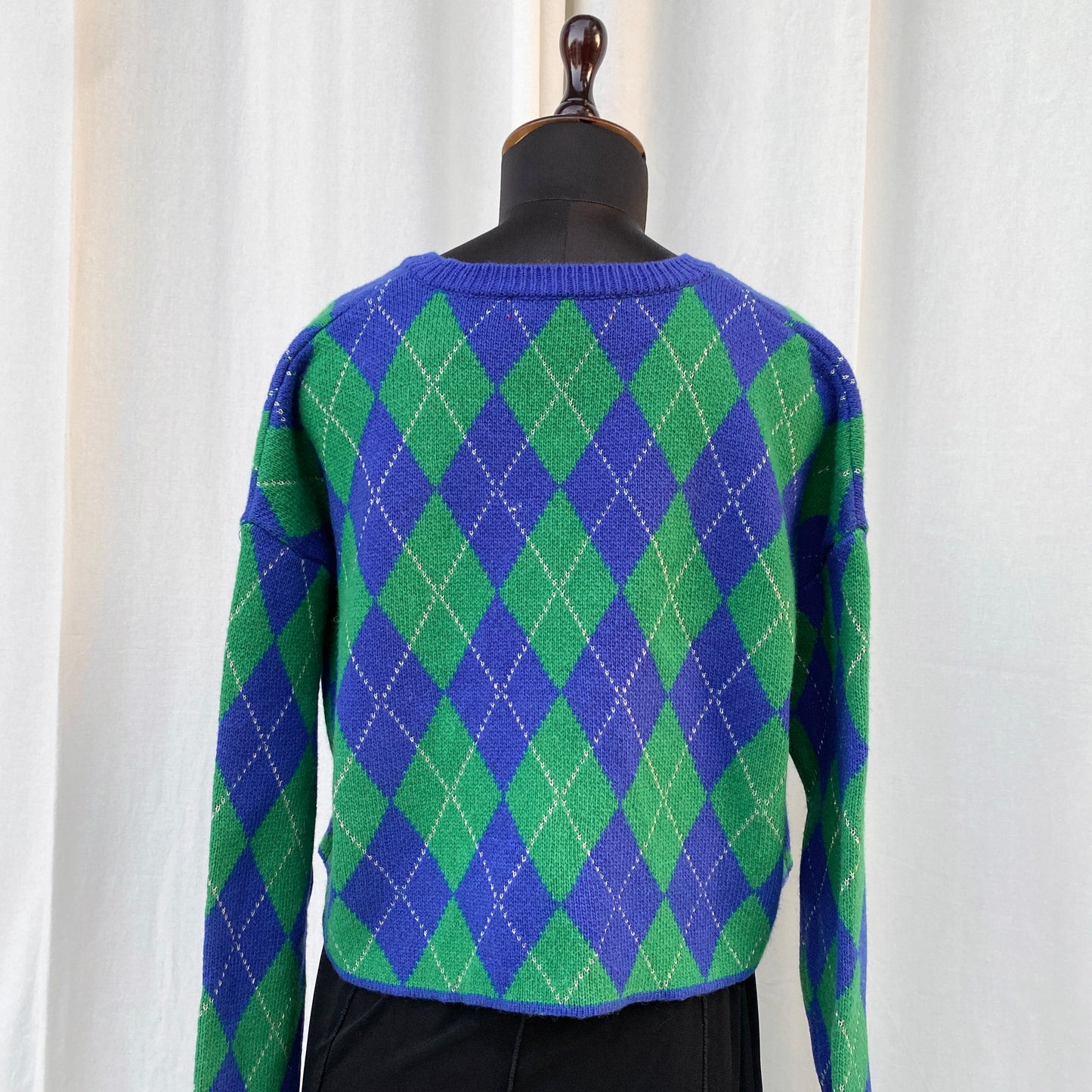 ARGYLE CARDIGAN (Bust : 46, Length : 18)