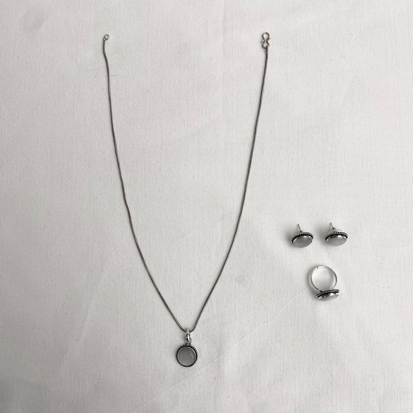 STONE (NECKLACE, EARRING AND RING) SET