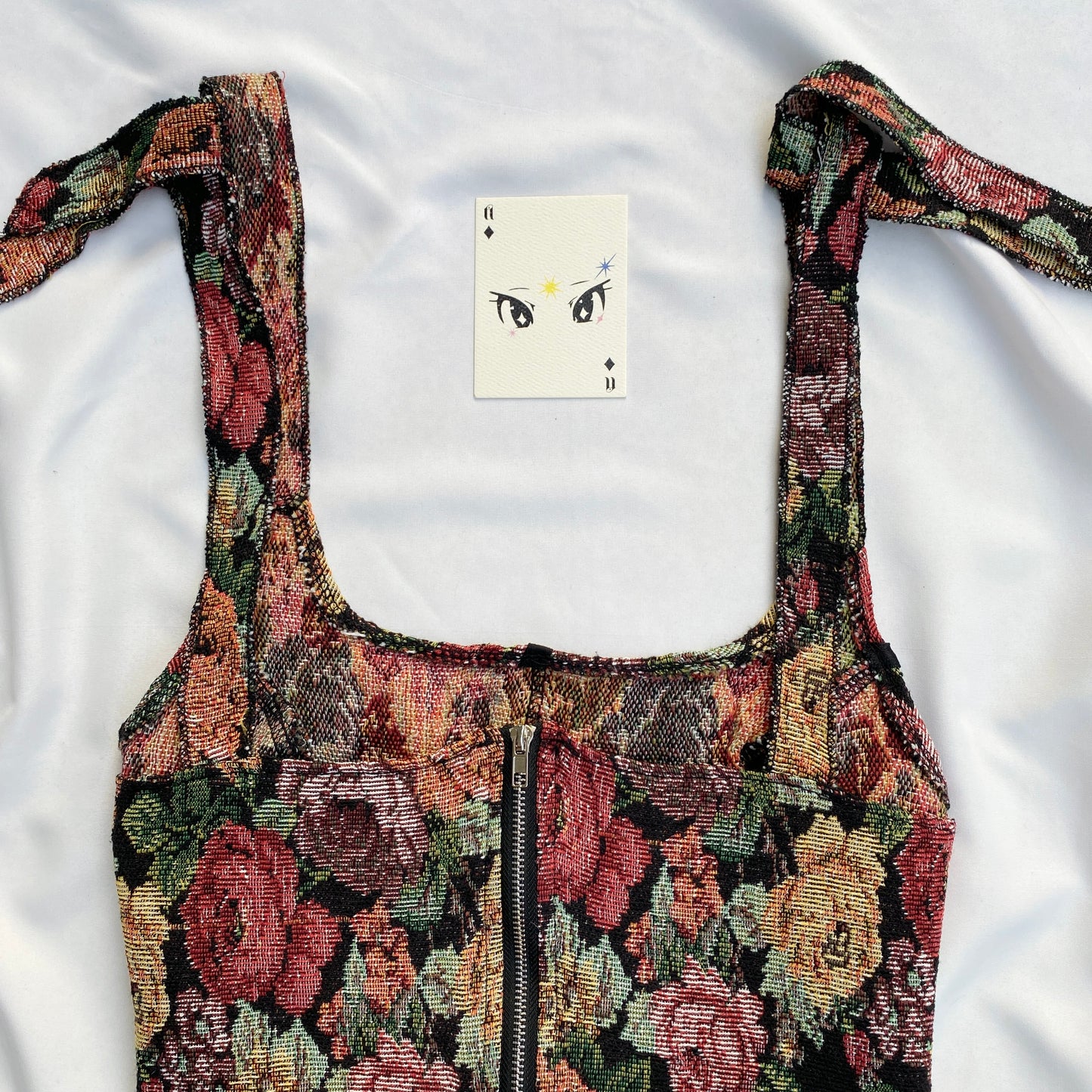 FLORAL TAPESTRY CORSET (Bust : 34-36, Upper Waist : 28-32)