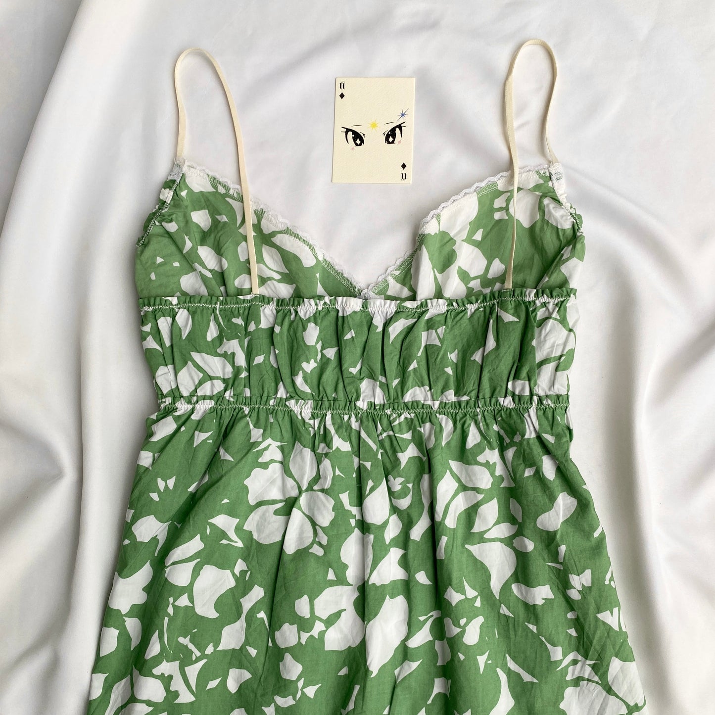 GREEN TOP FROM AMERICAN EAGLE (Bust : 36-40, Upper Waist : 30-40)