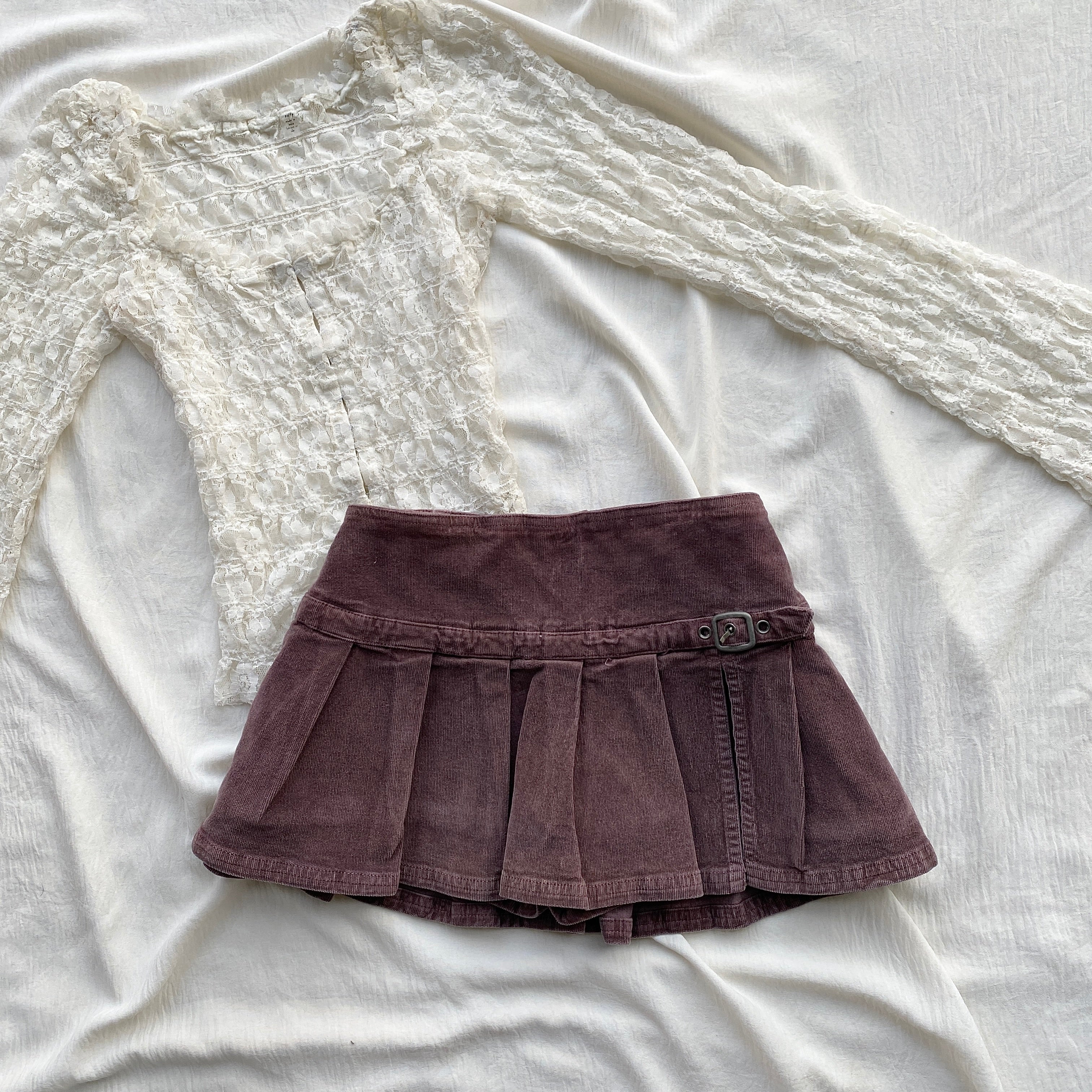 PURPLE CORDUROY MINI SKIRT (Waist : 28-30)