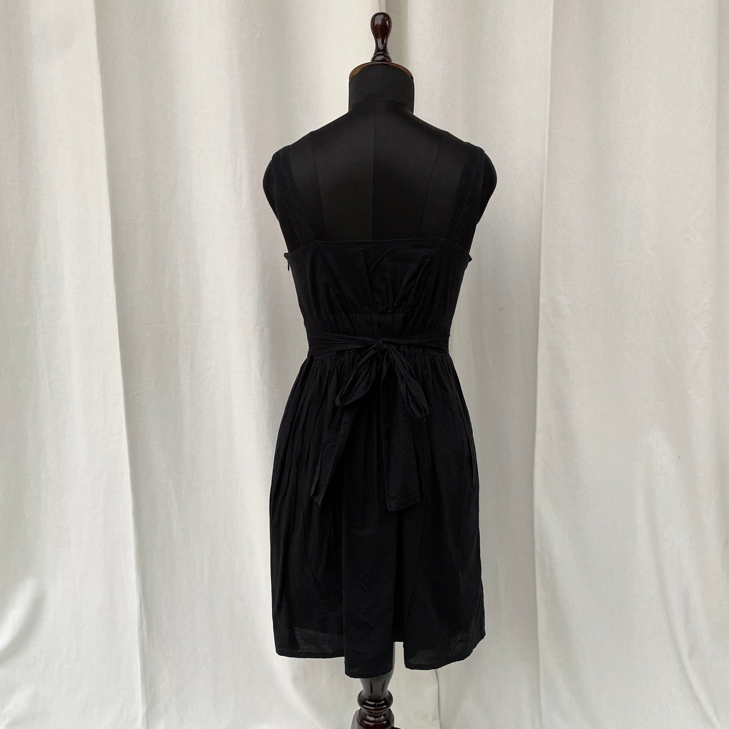 BLACK DRESS (Bust : 30-34, Upper Waist : 26-29)