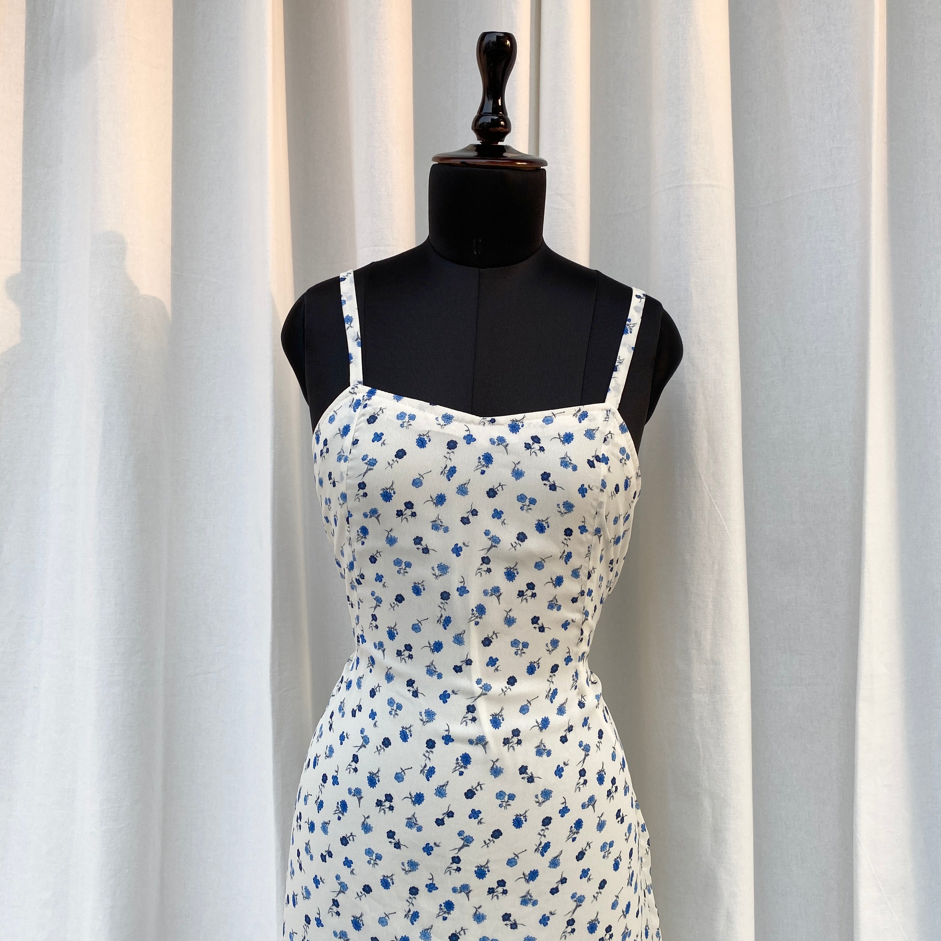 BLUE FLORAL DRESS (Bust : 30-34, Upper Waist : 28-34)
