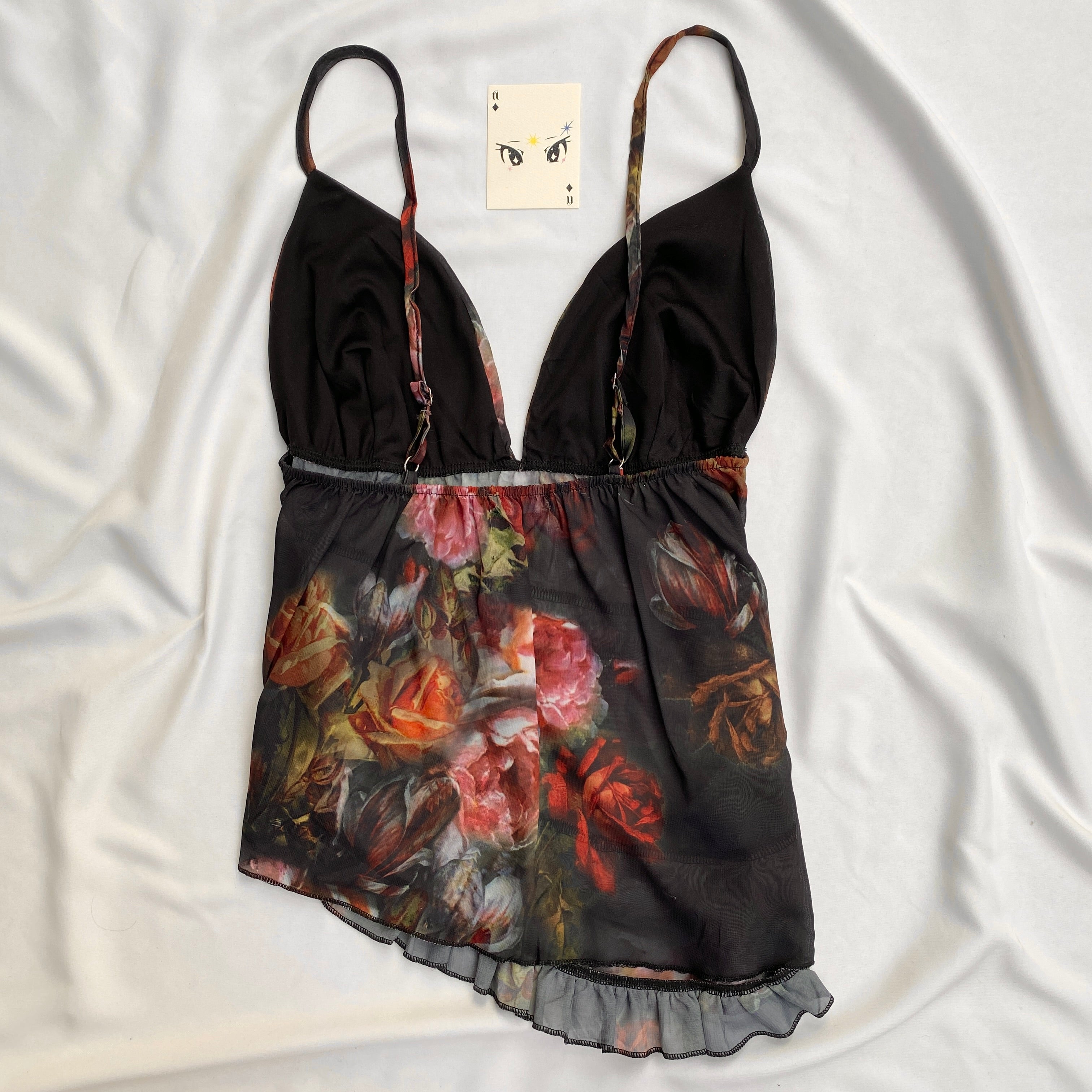 FLORAL TOP FROM PRETTY LITTLE THING (Bust : 34-38, Upper Waist : 28-34)