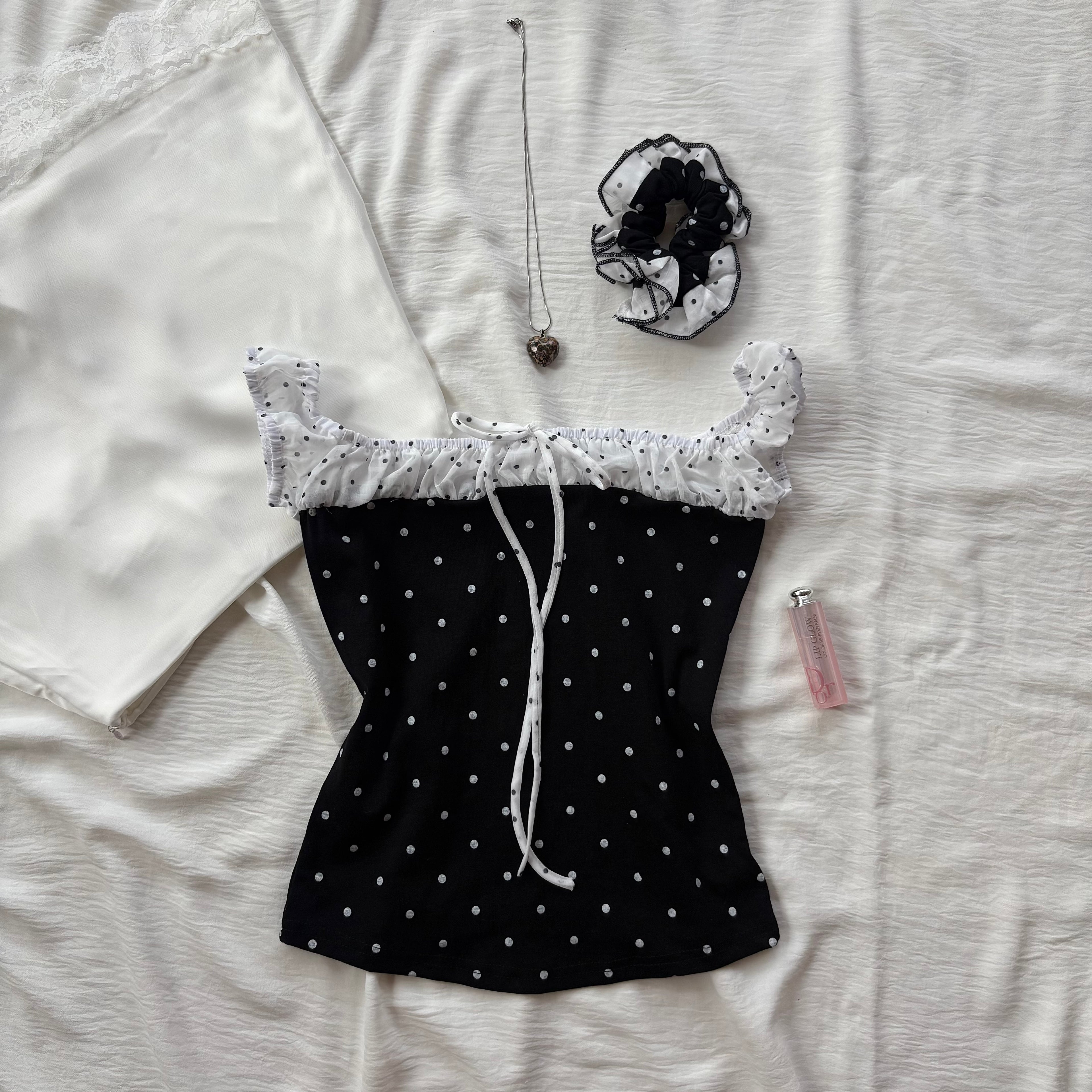 BLACK POLKA DOT TOP (Bust : 28-34, Upper Waist : 24-28)