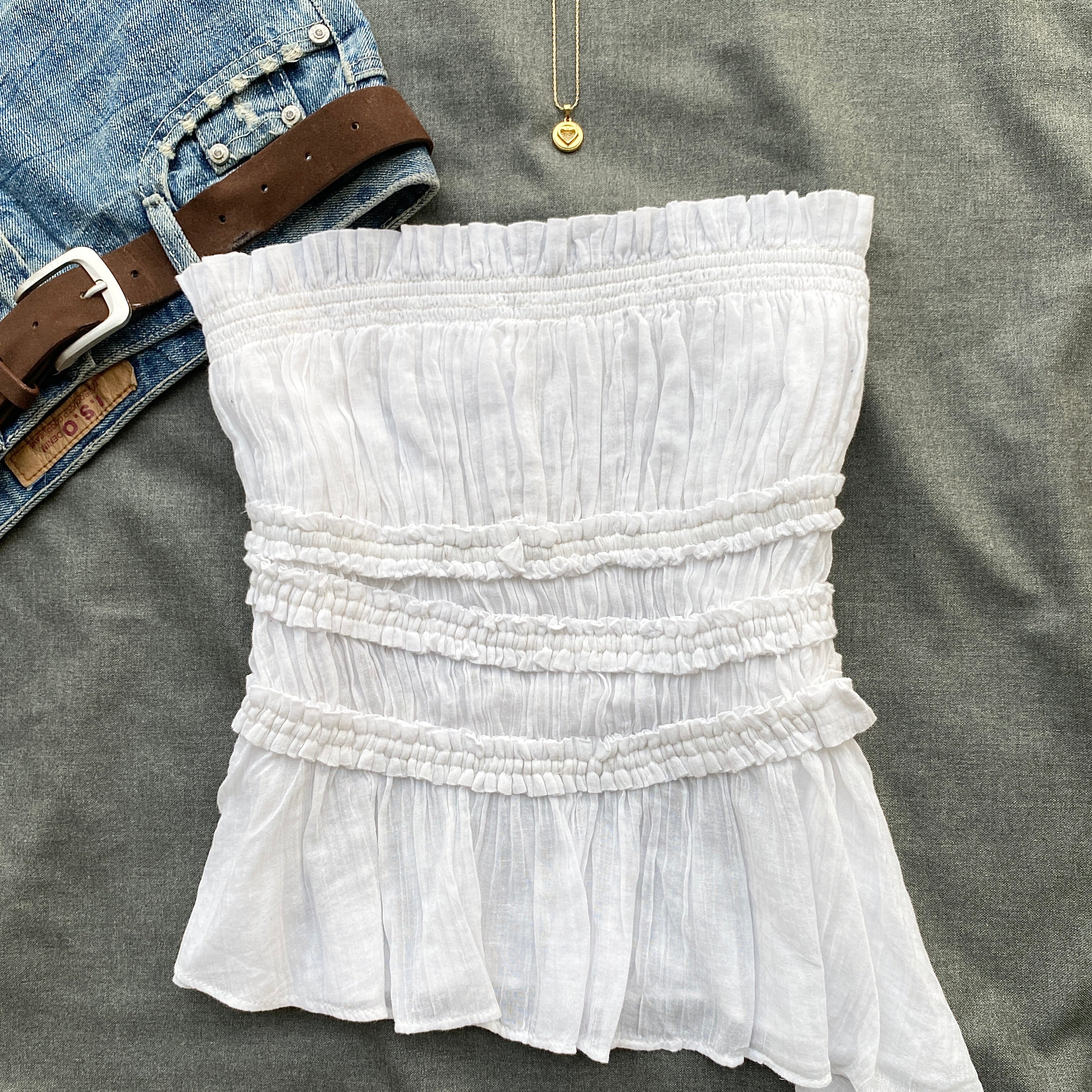 WHITE TUBE TOP FROM FREE PEOPLE (Bust : 30-34, Upper Waist : 26-32)