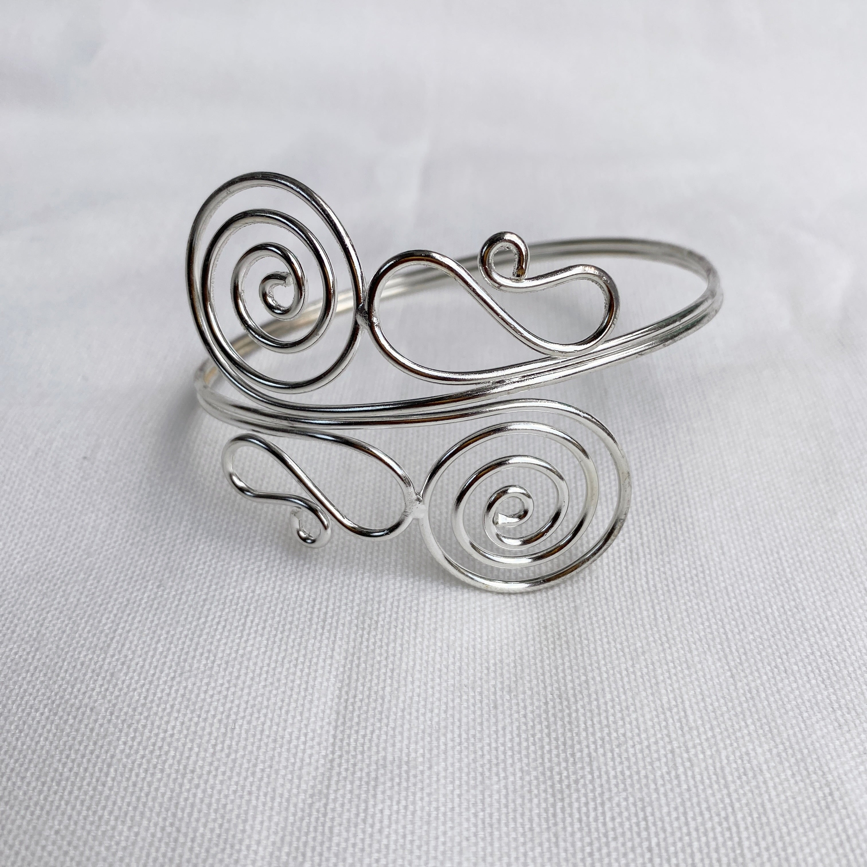 SPIRAL ARMLET