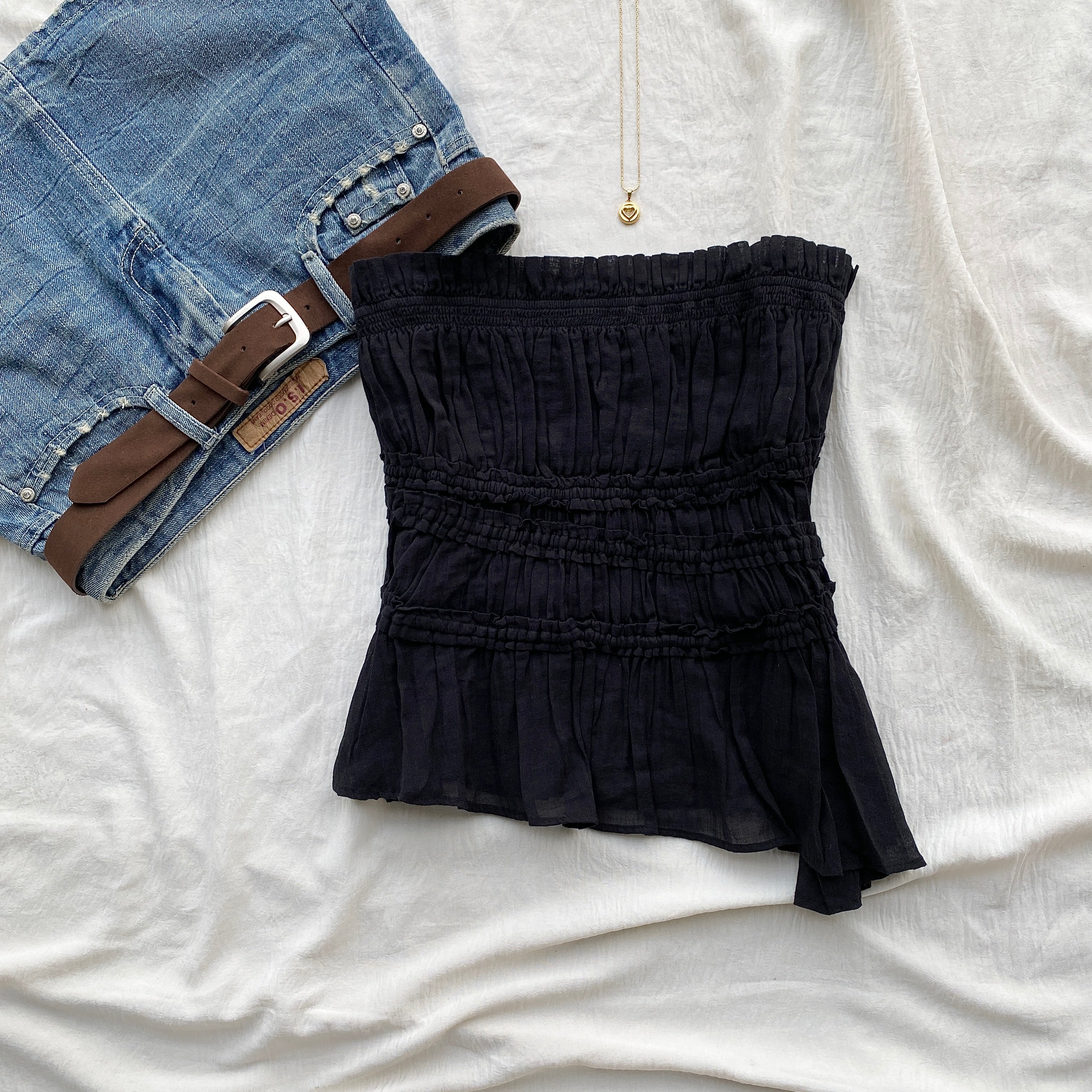 BLACK TUBE TOP FROM FREE PEOPLE (Bust : 30-34, Upper Waist : 27-33)