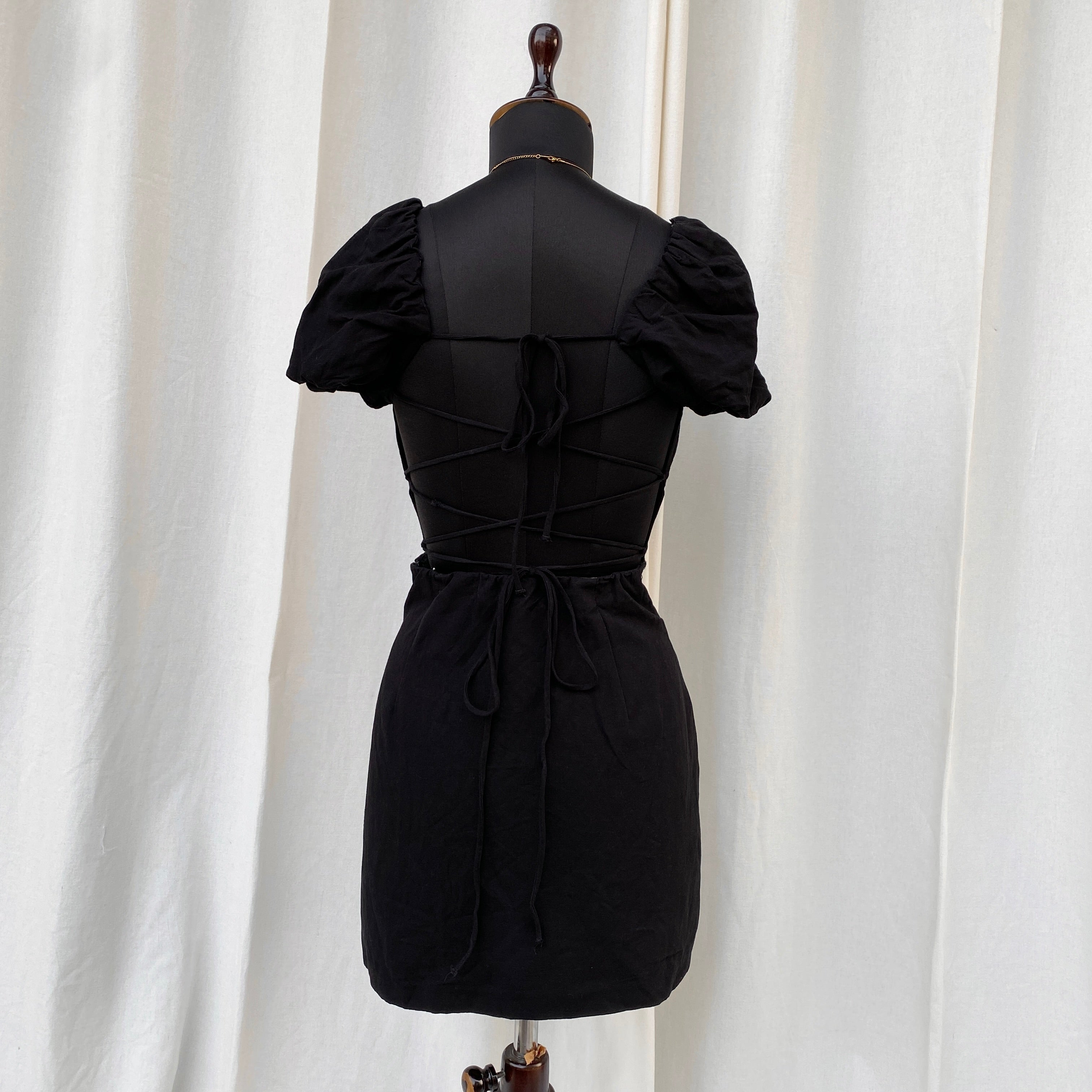 BLACK DRESS FROM ZARA (Bust : 32-34, Upper Waist : 26-28)