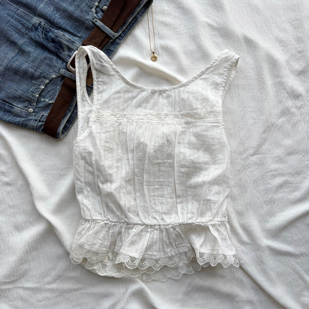 WHITE LACE TOP FROM FREE PEOPLE (Bust : 34-36, Upper Waist : 28-34)
