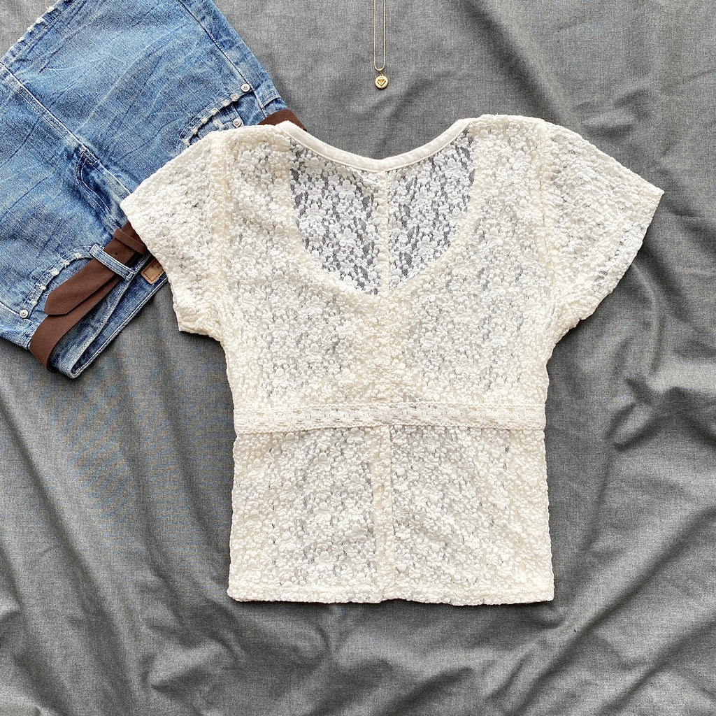 WHITE LACE TOP FROM FREE PEOPLE (Bust : 34-38, Upper Waist : 30-36)
