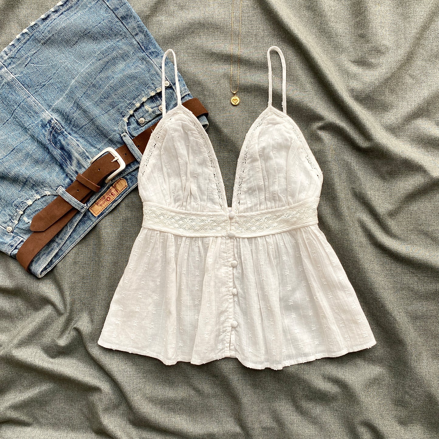 WHITE BABYDOLL TOP (Bust : 30-34, Upper Waist : 24-28)