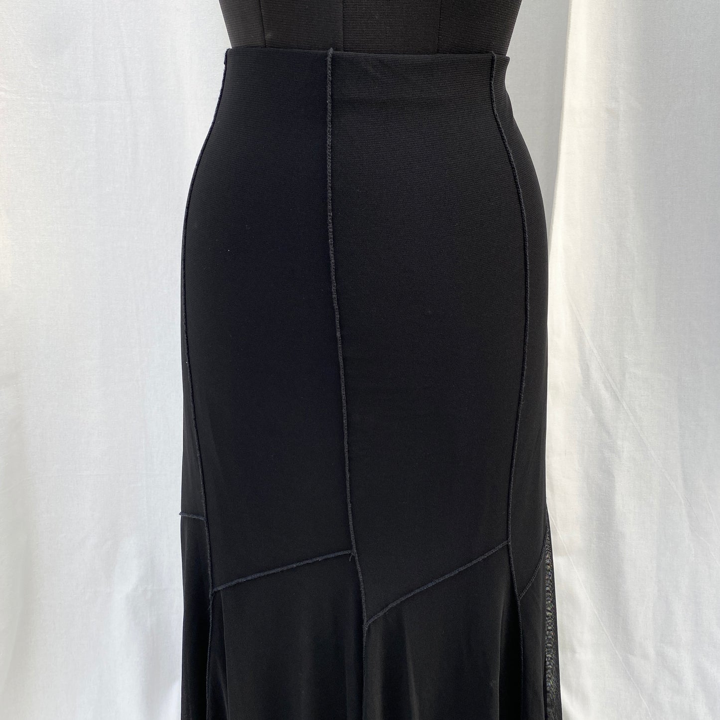 BLACK SKIRT (Waist : 30-36)