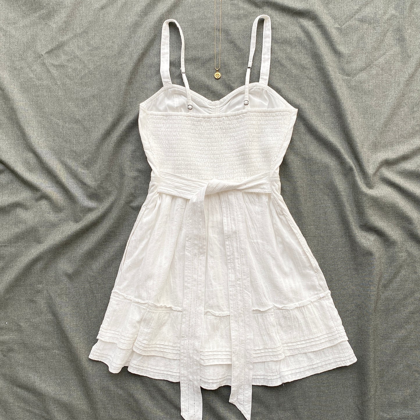 WHITE DRESS FROM HOLLISTER (Bust : 30-34, Upper Waist : 24-28)