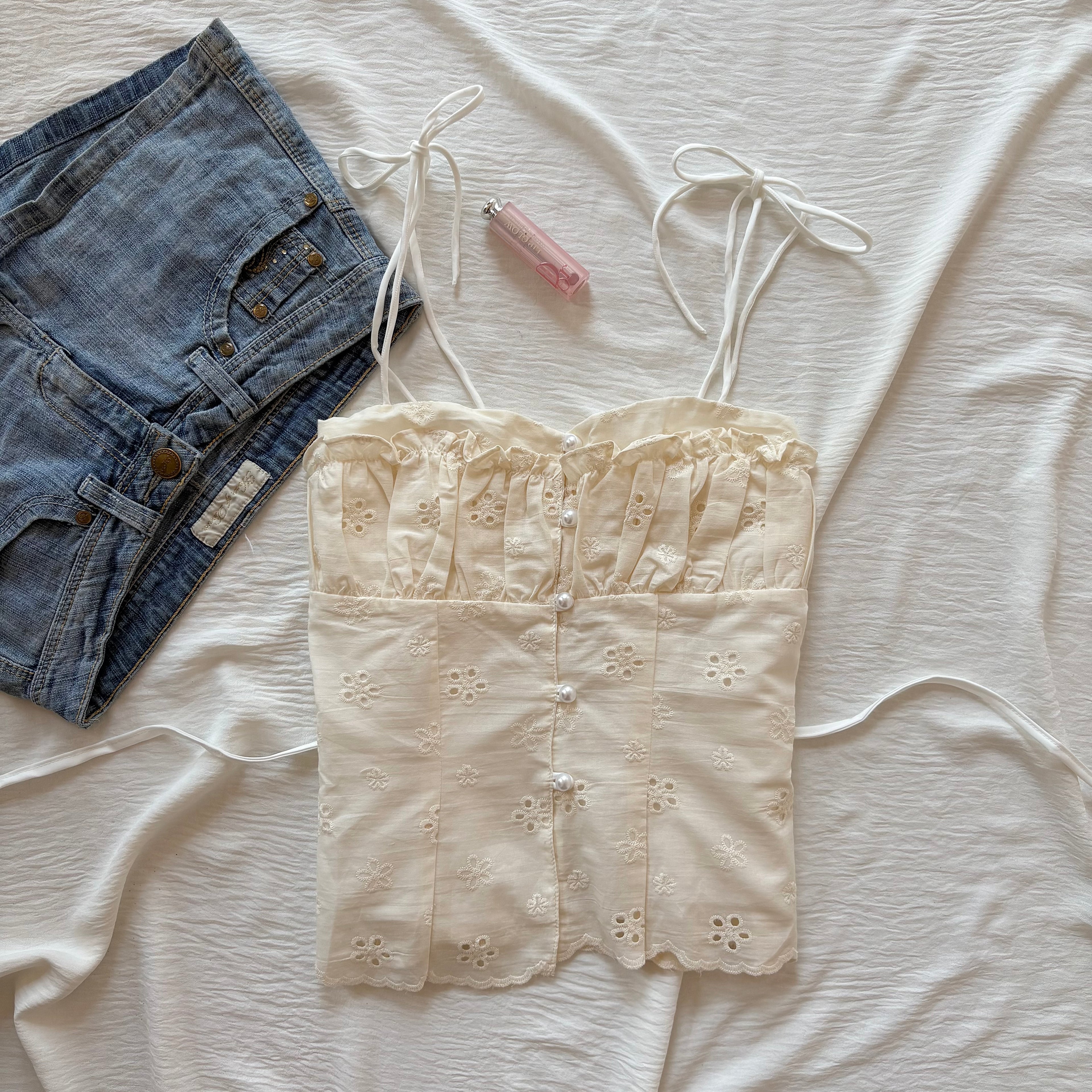 EYELET TOP IN BUTTER YELLOW (Bust : 30-34, Upper Waist : 26-29)