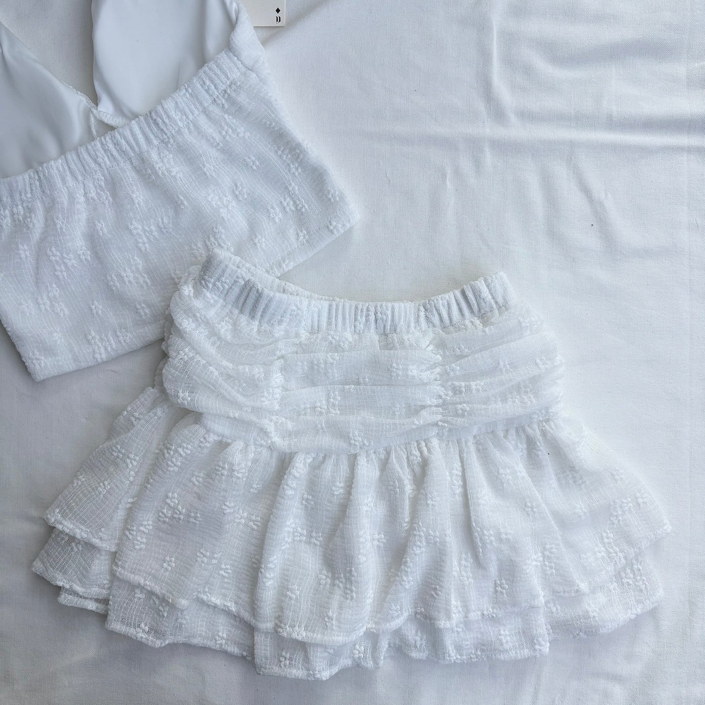 WHITE SET (Bust : 28-32, Upper Waist : 22-28)