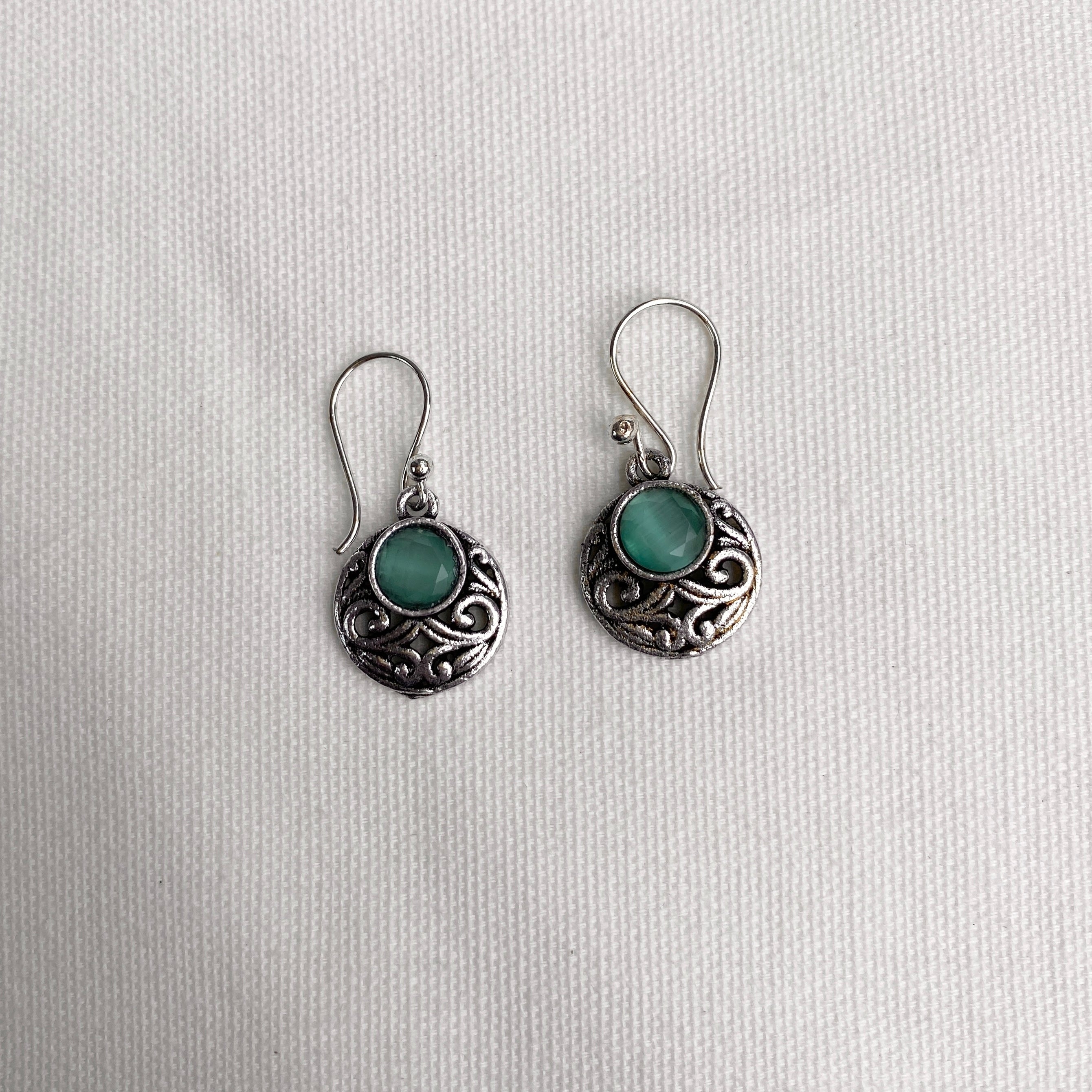 EARRINGS AND NECKLACE SET