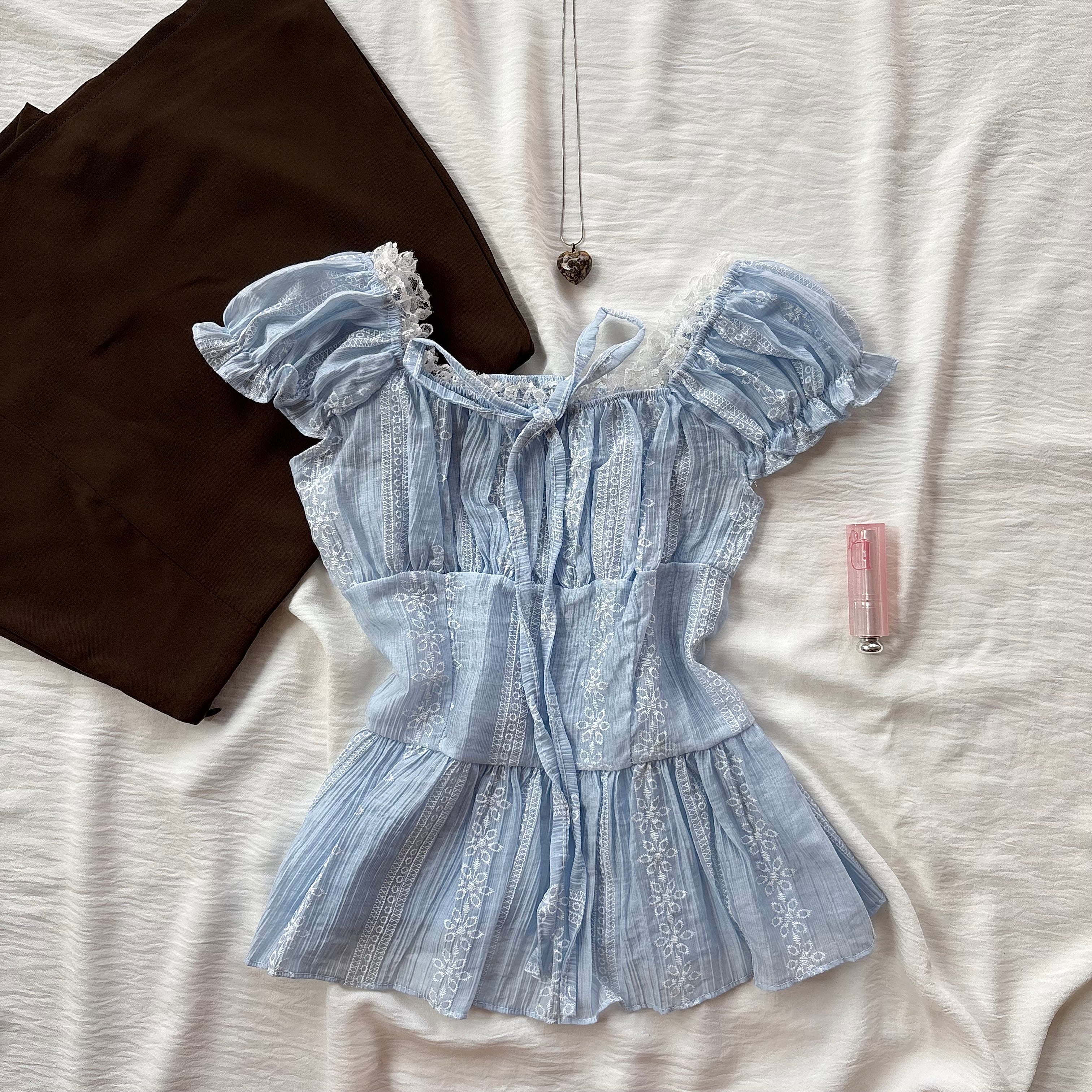 PASTEL BLUE TOP (Bust : 28-34, Upper Waist : 24-28)
