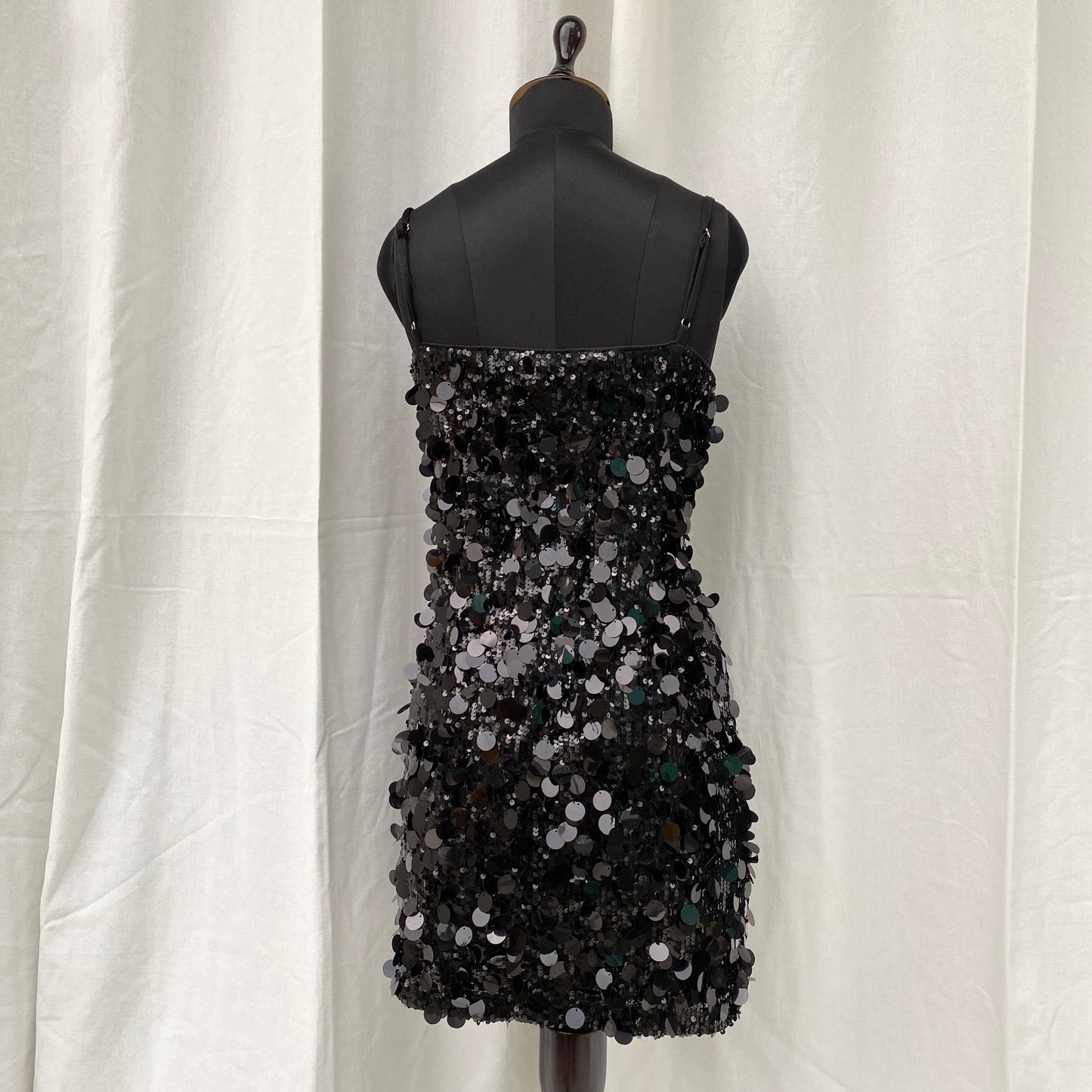 BLACK SEQUINNED DRESS (Bust : 38-40, Upper Waist : 36-40)