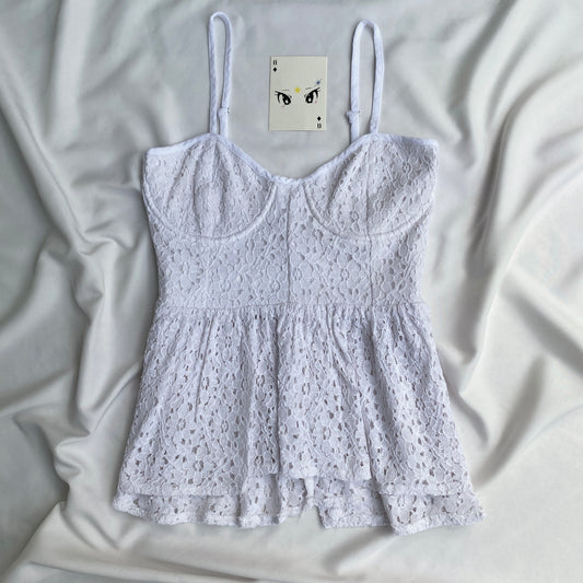 WHITE LACE TOP (Bust : 30-34, Upper Waist : 26-29)