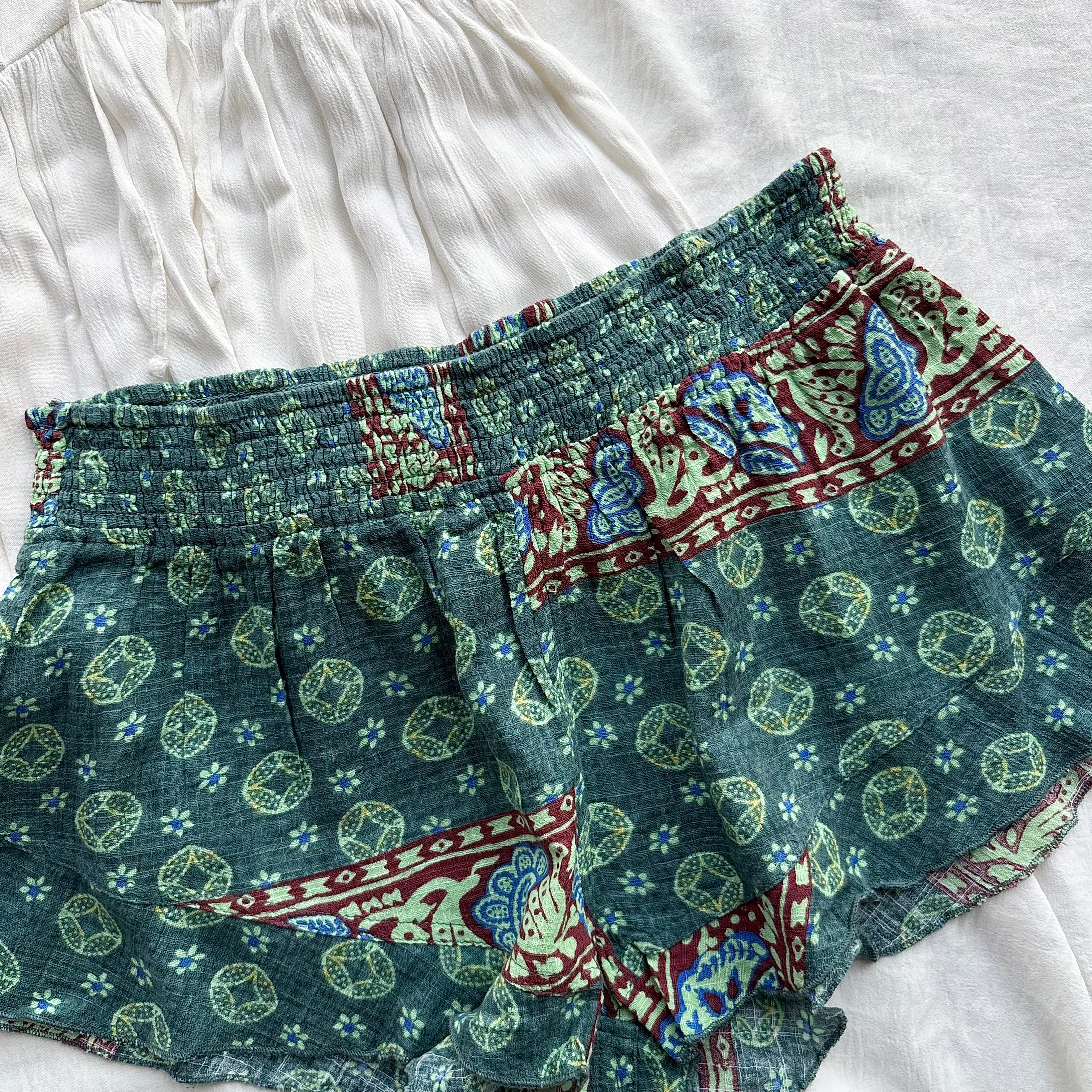 COTTON MINI SHORTS FROM URBAN OUTFITTERS (26-30)