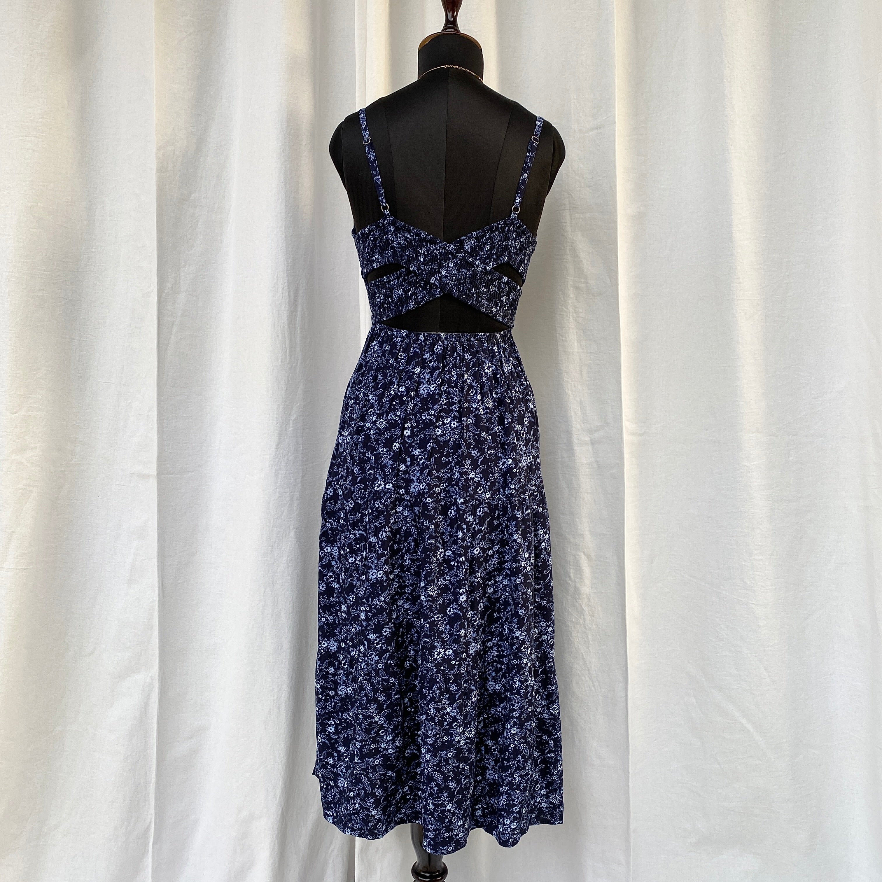 NAVY BLUE DRESS FROM HOLLISTER (Bust : 30-34, Upper Waist : 23-28)