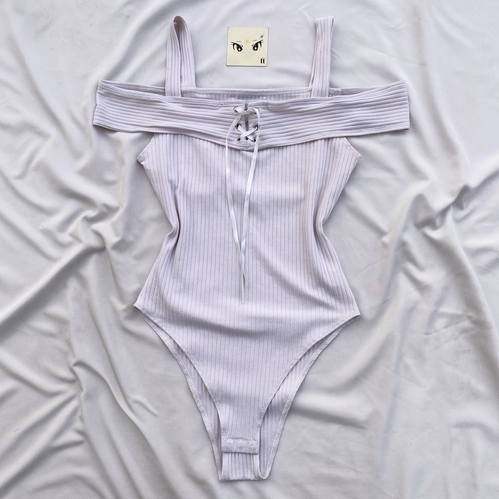 WHITE OFF SHOULDER BODYSUIT (Bust : 30-34, Upper Waist : 26-34)