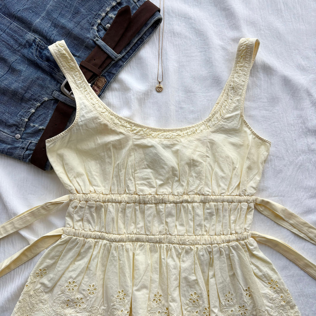 EYELET TOP IN BUTTER YELLOW FROM DAMSON AND MADDER (Bust : 32-34, Upper Waist : 28-30)