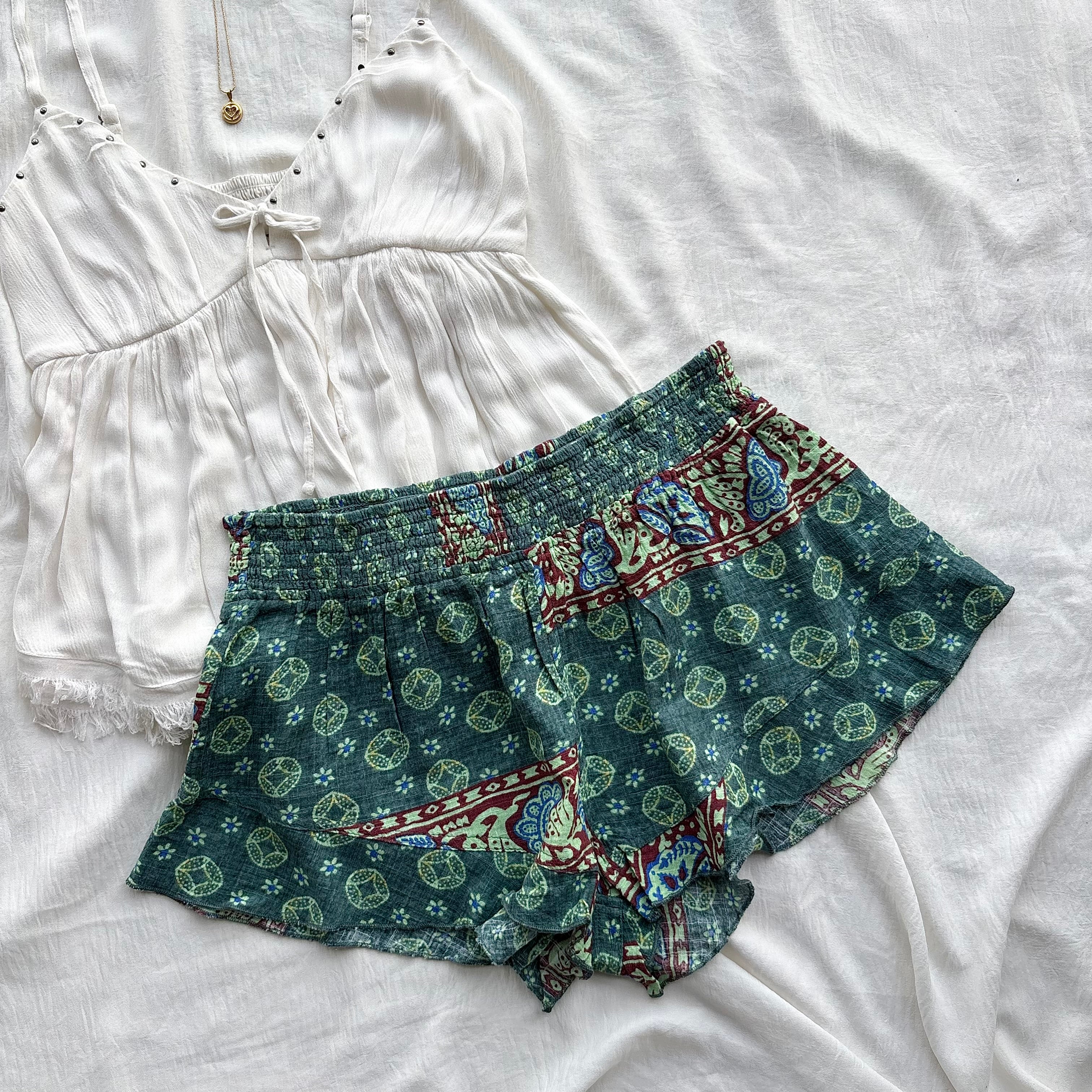 COTTON MINI SHORTS FROM URBAN OUTFITTERS (26-30)