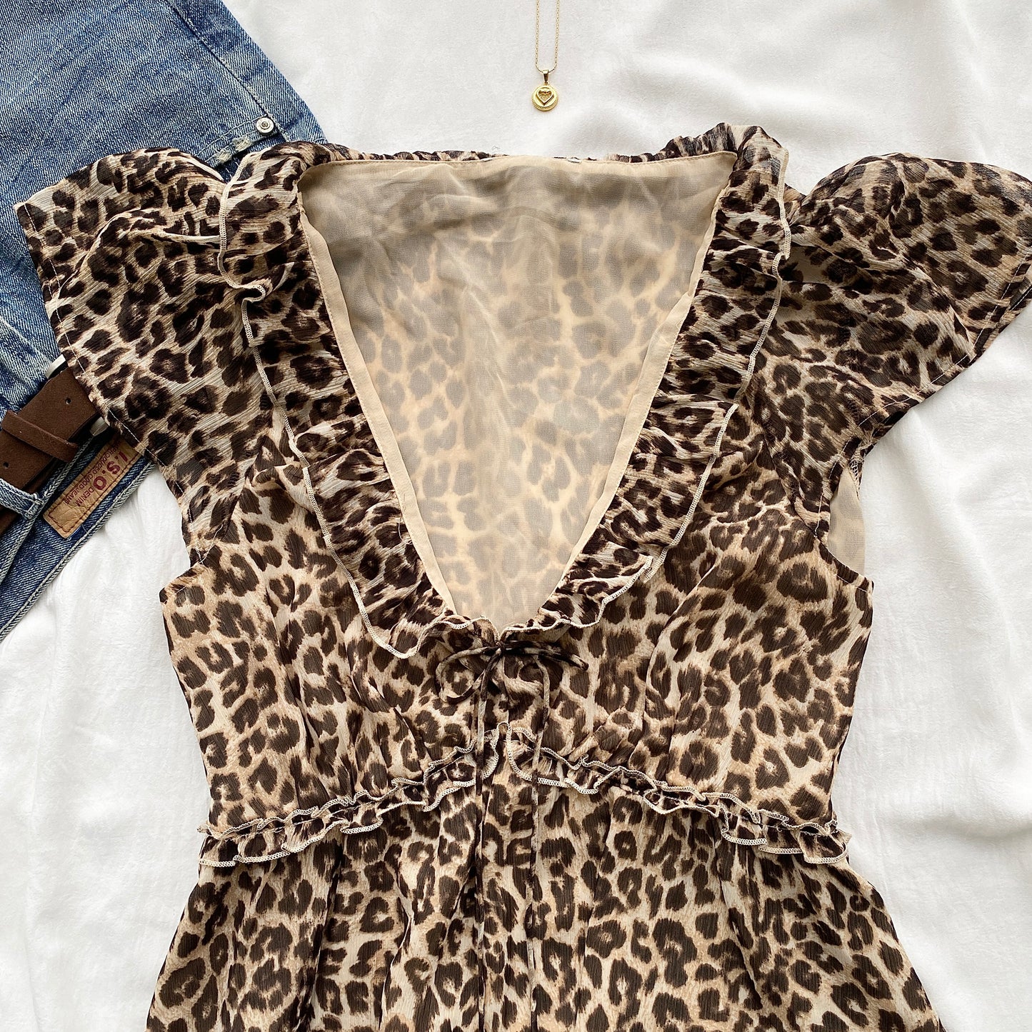 ANIMAL PRINT RUFFLE TOP (Bust : 34-36, Upper Waist : 28-32)